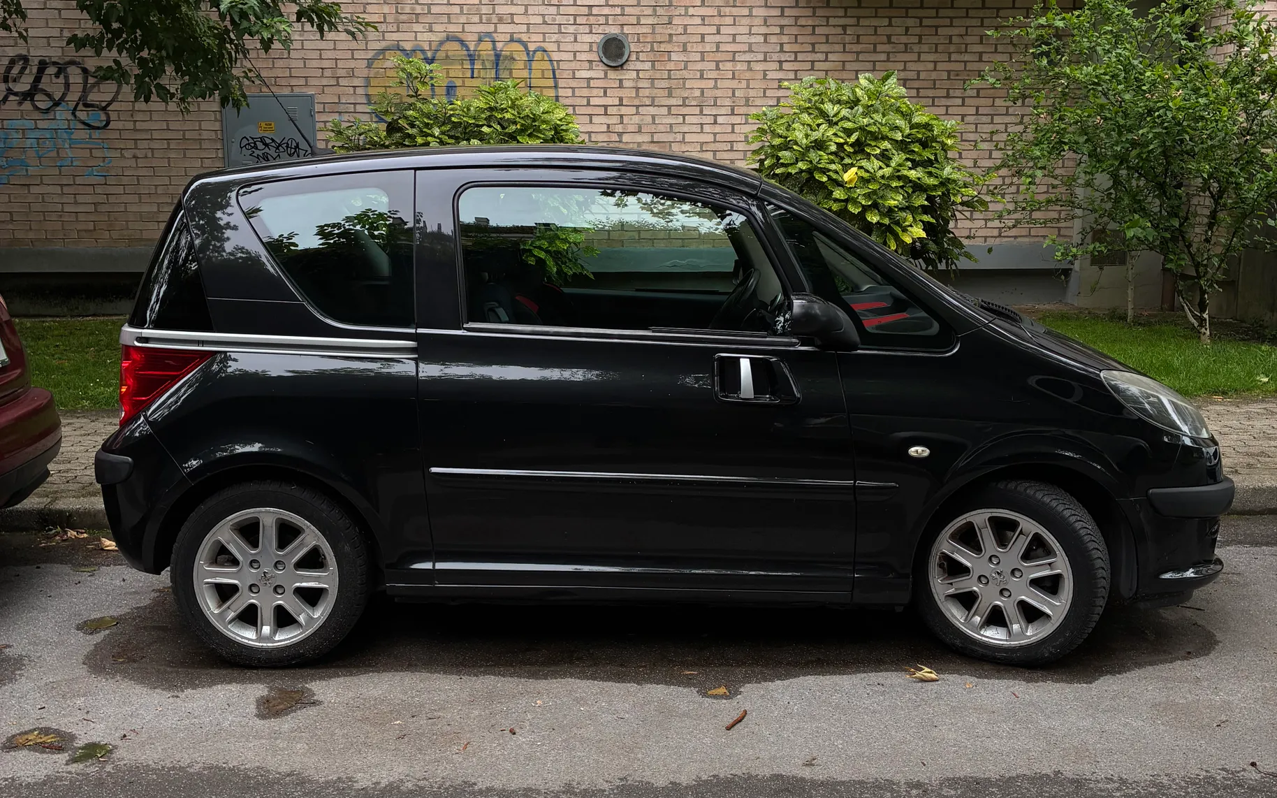 Zunanja slika - Peugeot 1007 - Trendy 1,6 2-Tronic - 1
