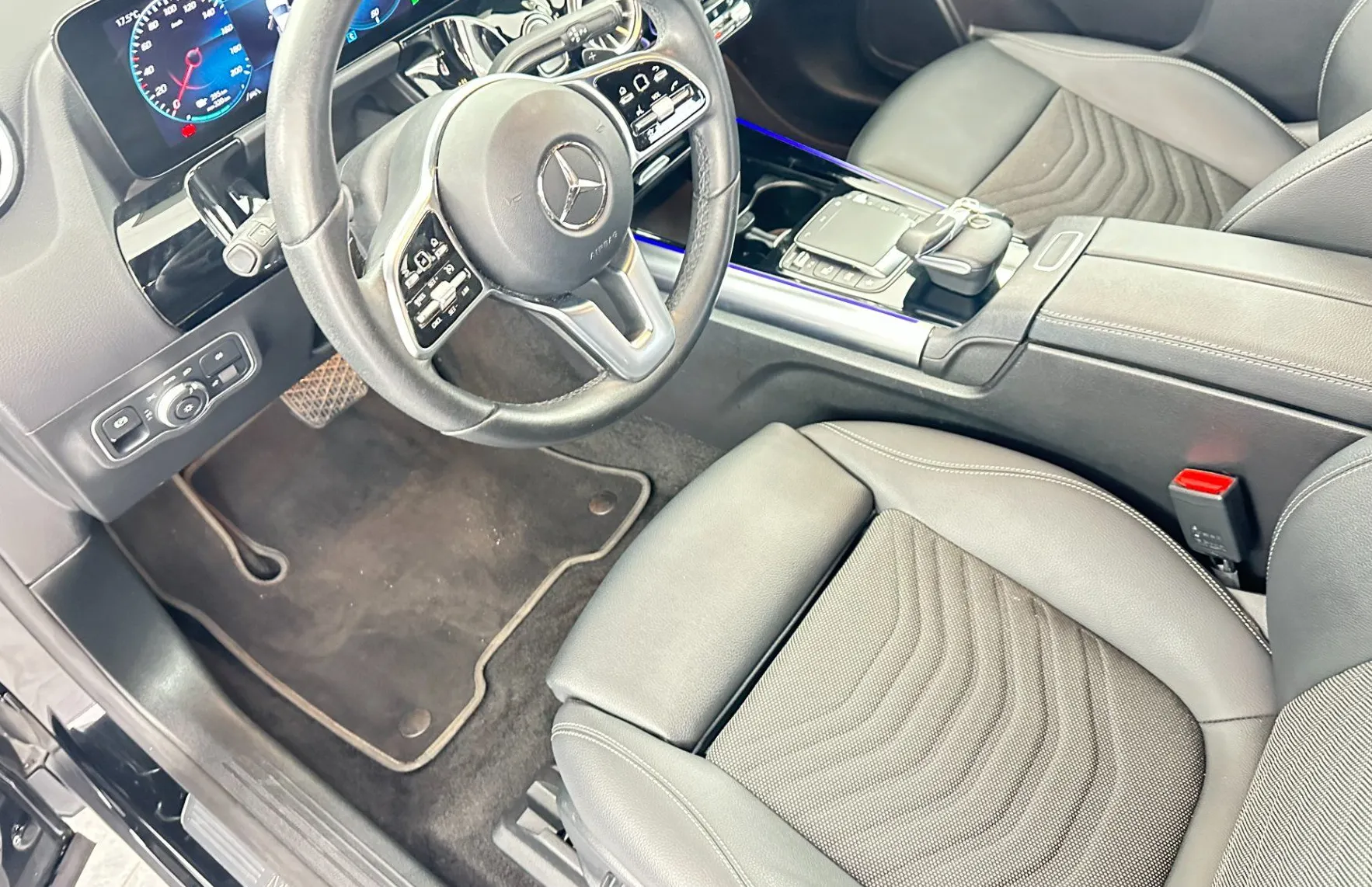 Zunanja slika - Mercedes-Benz EQA - 250 Business.KAMERA.NAVI.USNJE.LED.SAMO 57.590 KM - 16