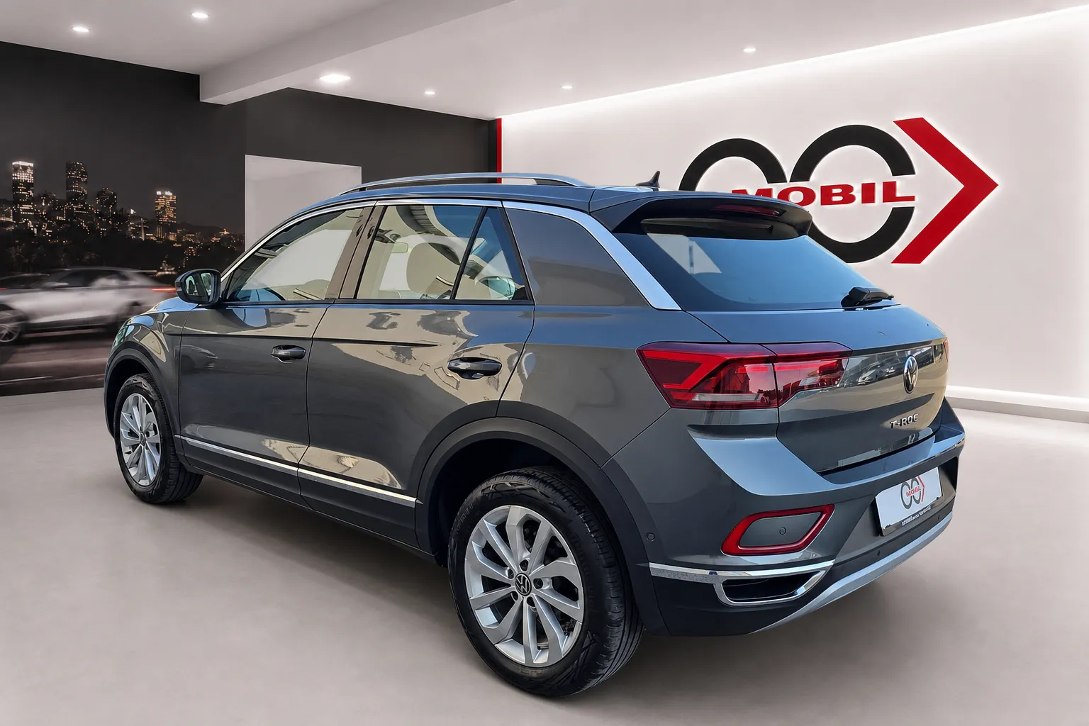 Notranja slika - Volkswagen T-Roc - 2.0 TDI BMT Style DSG - IQ Light.alcantara.kamera - 7