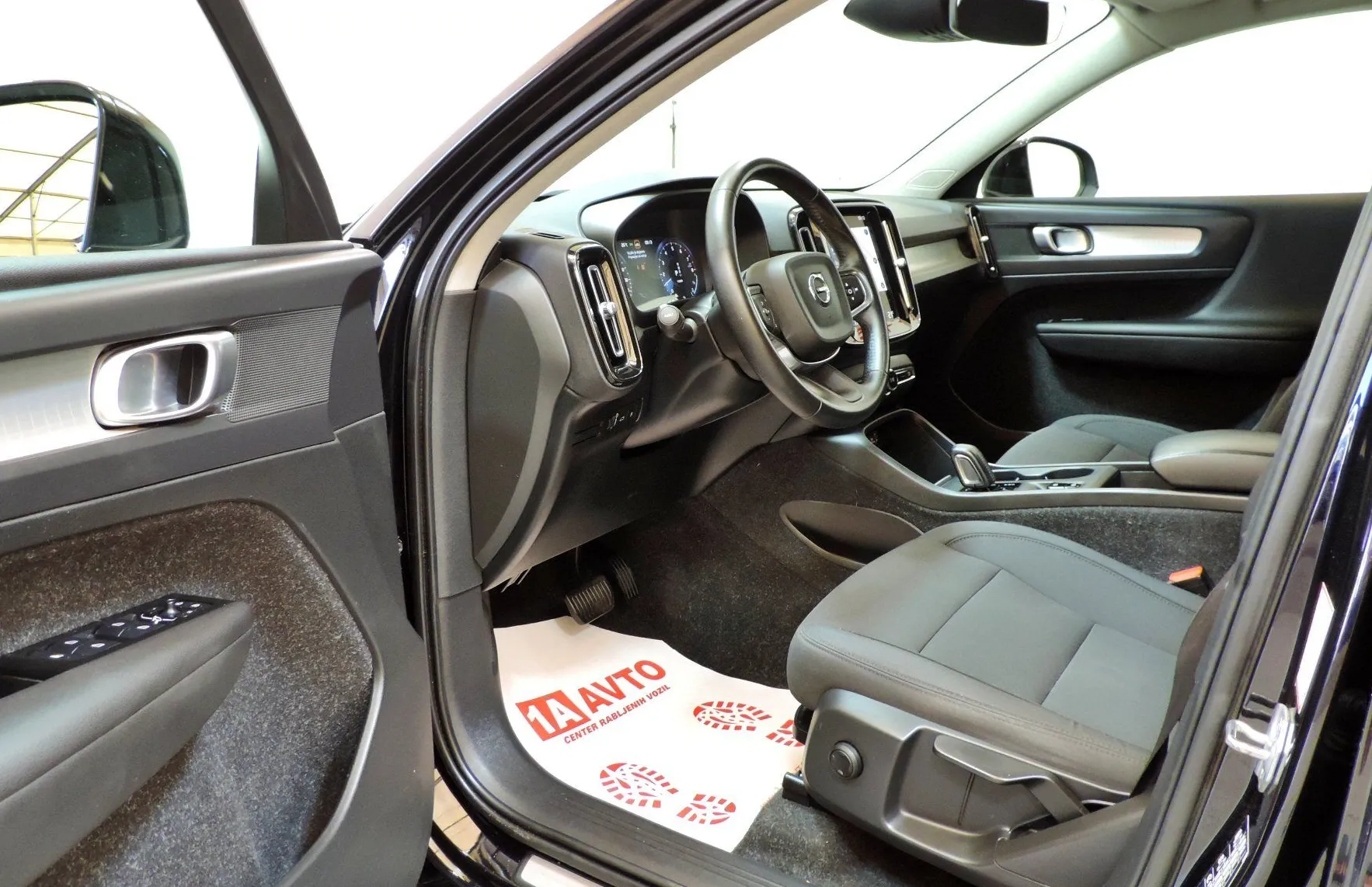 Zunanja slika - Volvo XC40 - T4 Recharge Twin Engine Inscription Avt. - 9
