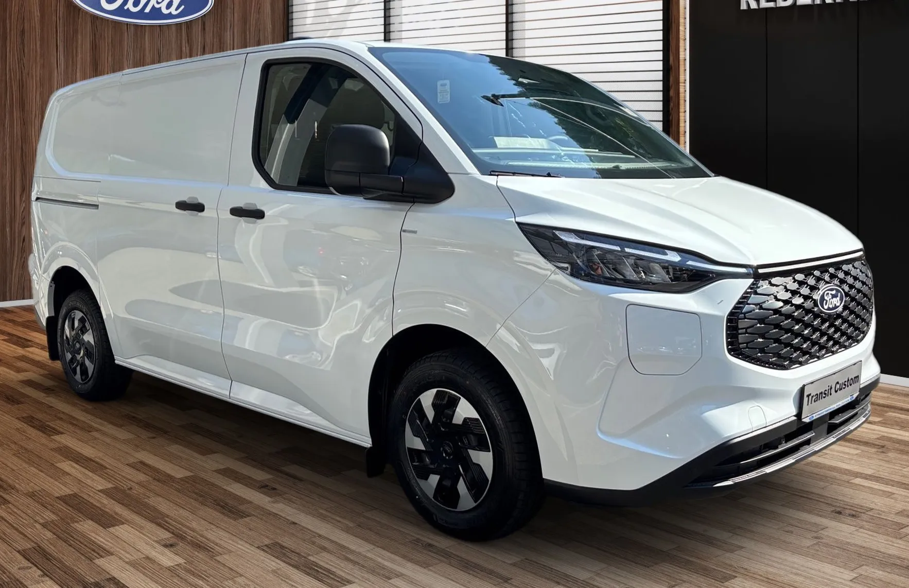 Zunanja slika - Ford Transit - E- Custom - 2