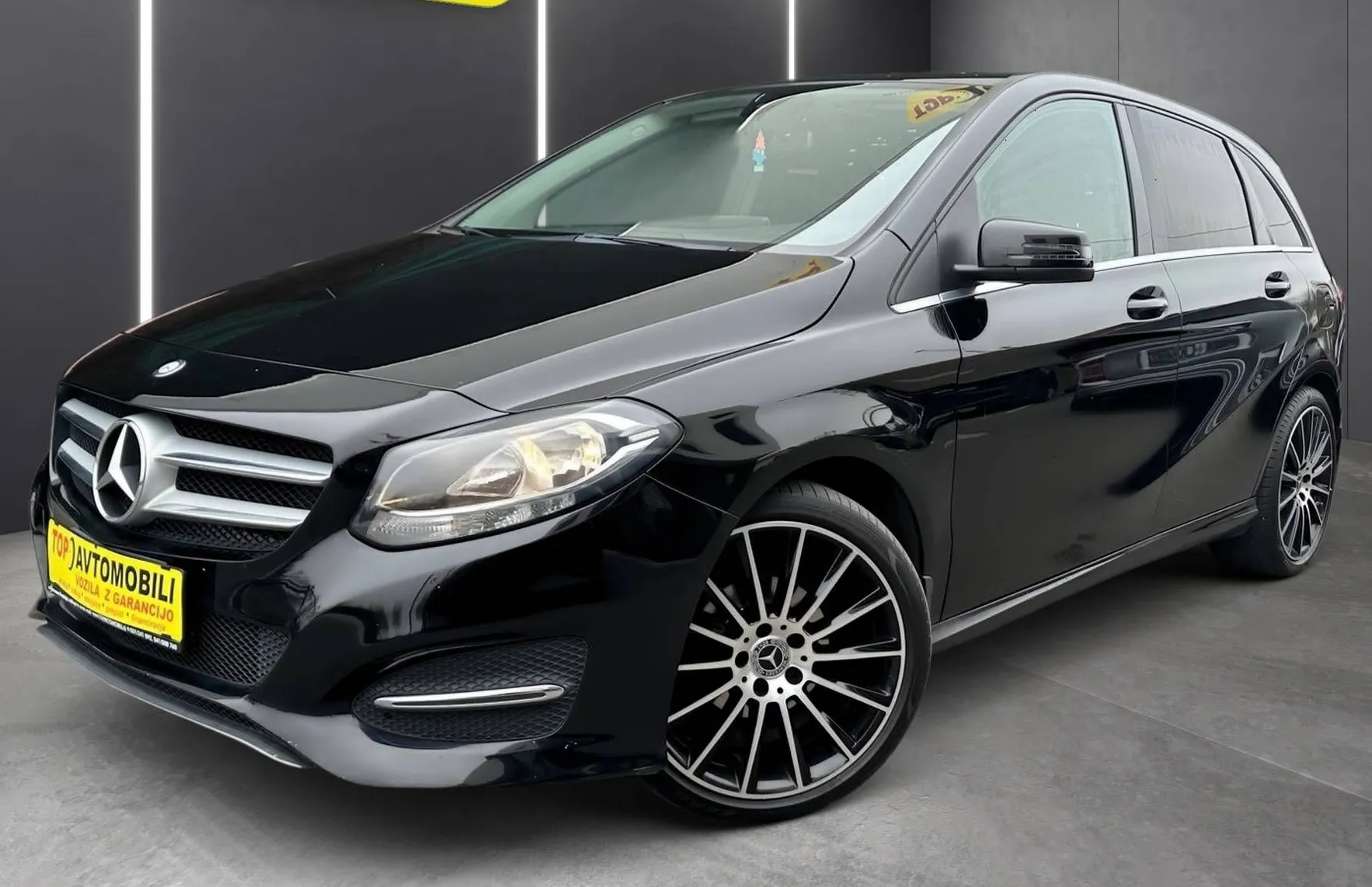 Zunanja slika - Mercedes-Benz B-Razred - B180d NAVI TEMP KAM KLJUKA PDC MOŽNOST BREZ POLO.. - 1
