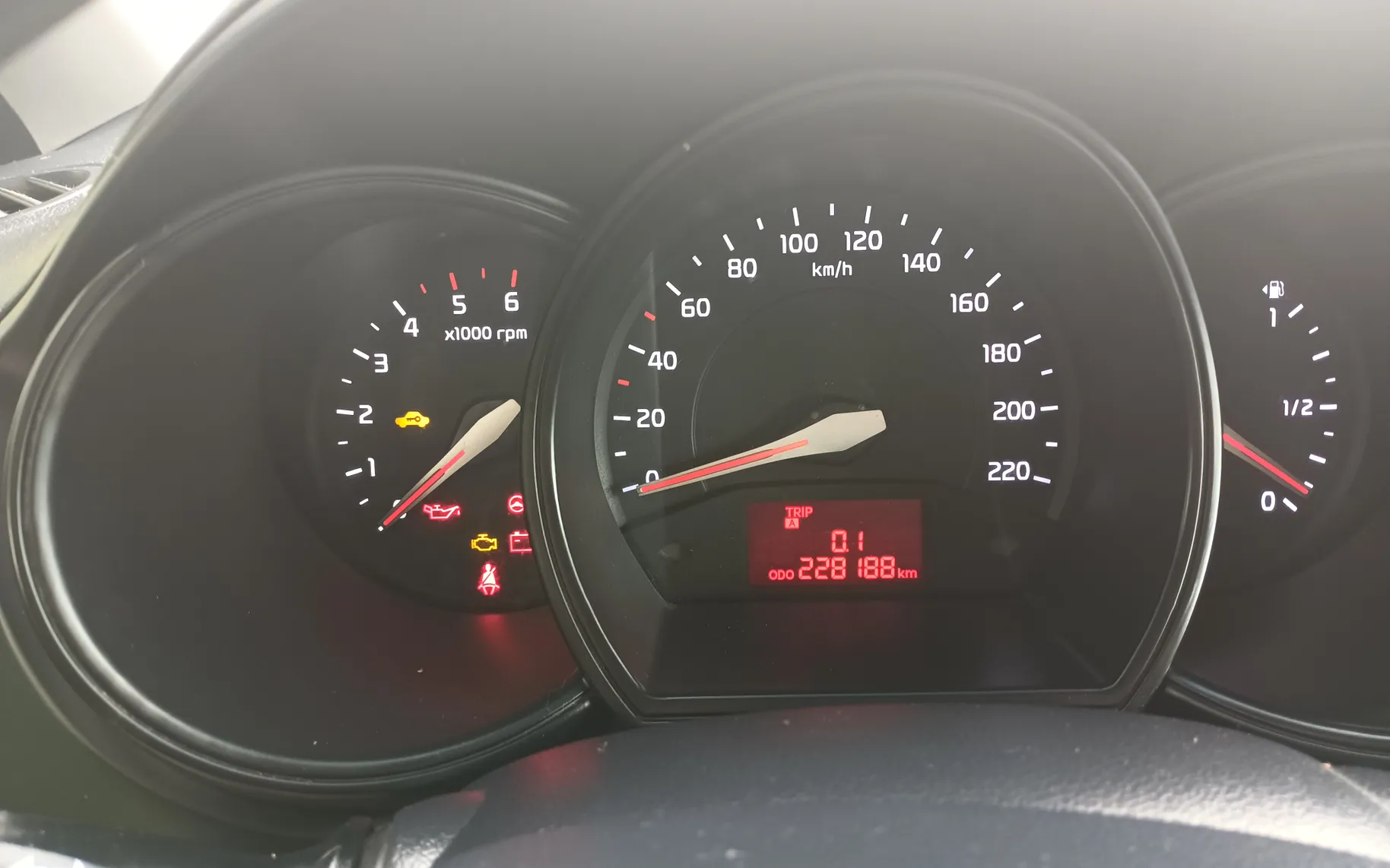 Notranja slika - KIA Rio - 1,4 CRDi EX Fun - 14