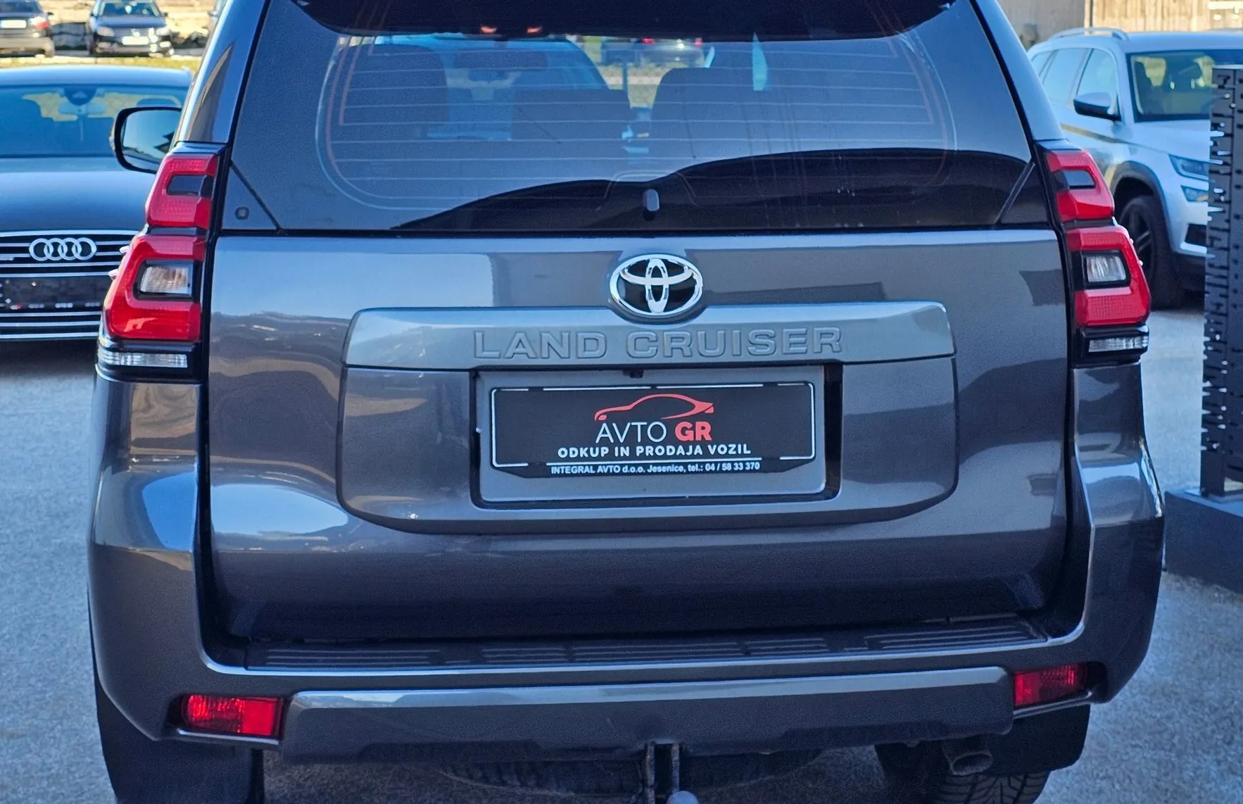 Zunanja slika - Toyota Land Cruiser - 2.8 D-4D AWD Premium-Le 165.000 km- EL.Sede  382 i-K - 2