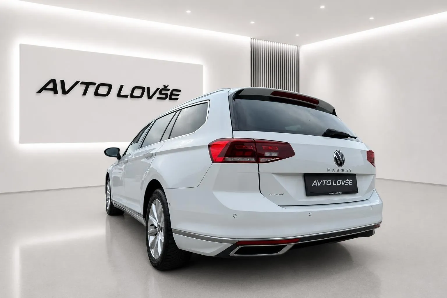Zunanja slika - Volkswagen Passat Variant - 2.0 TDI BMT SCR Elegance DSG-1 LASTNIK-VIRTUAL-LED - 6