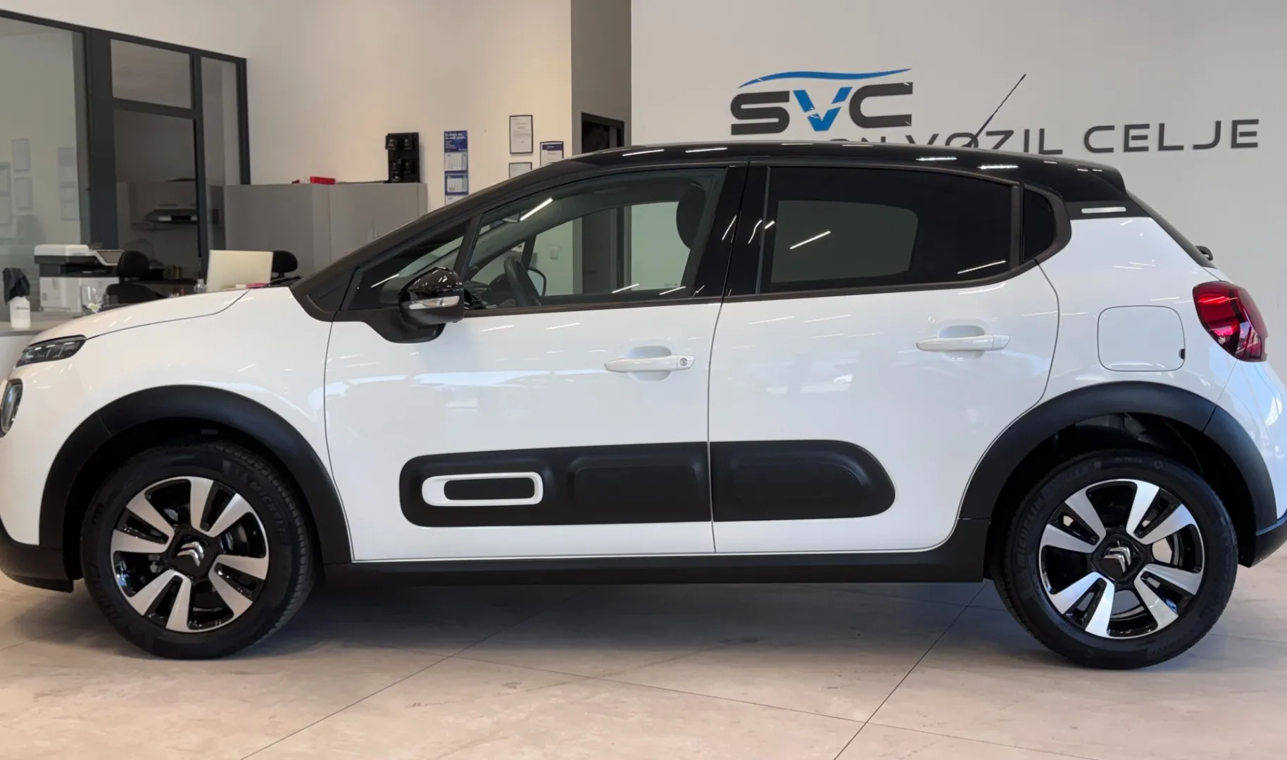 Zunanja slika - Citroën C3 - 1,2 PureTech 82 Feel - 3