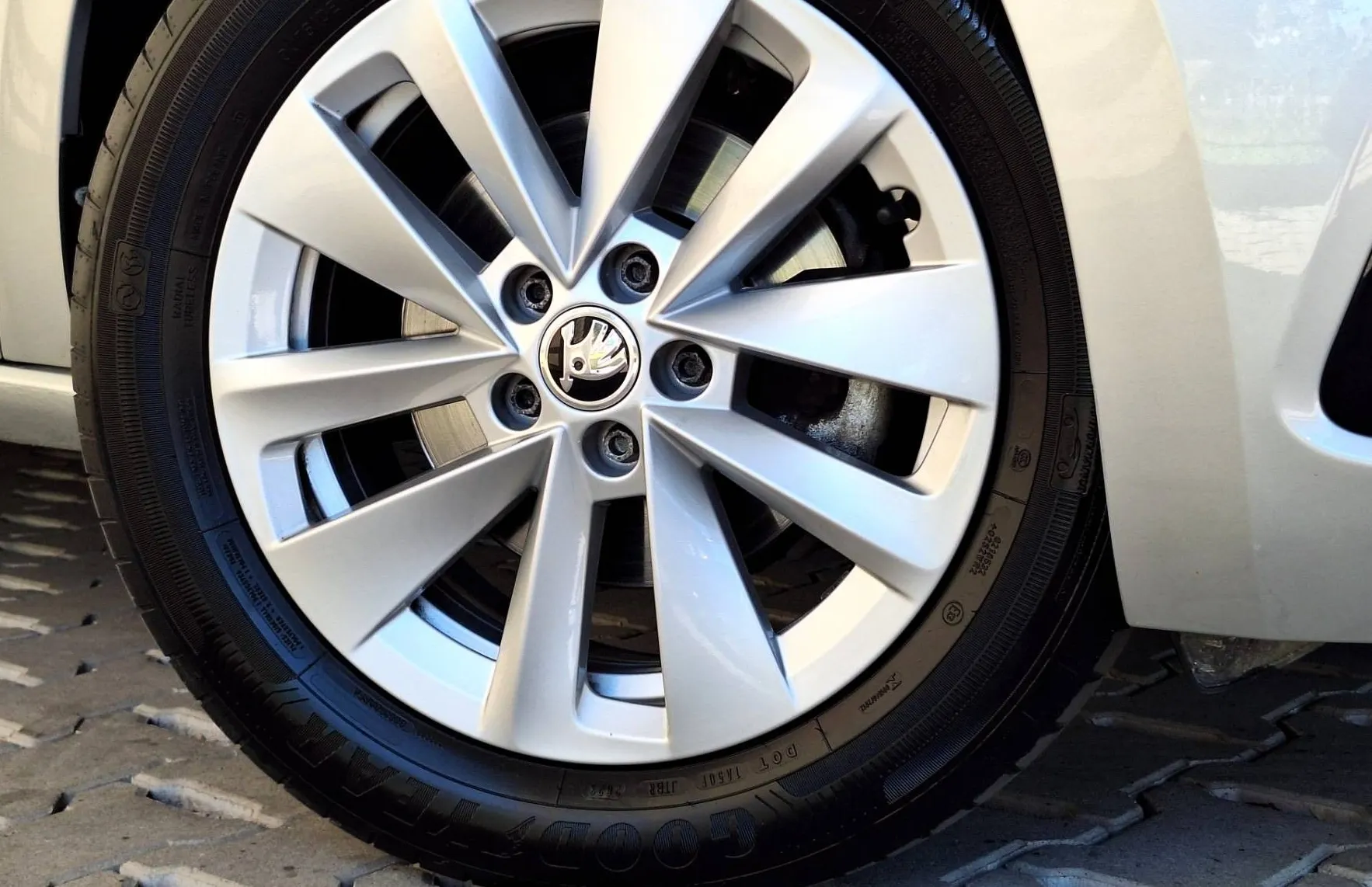 Zunanja slika - Škoda Scala - 1.5 TSI Ambition •Slovensko vozilo•1.lastnik• - 8