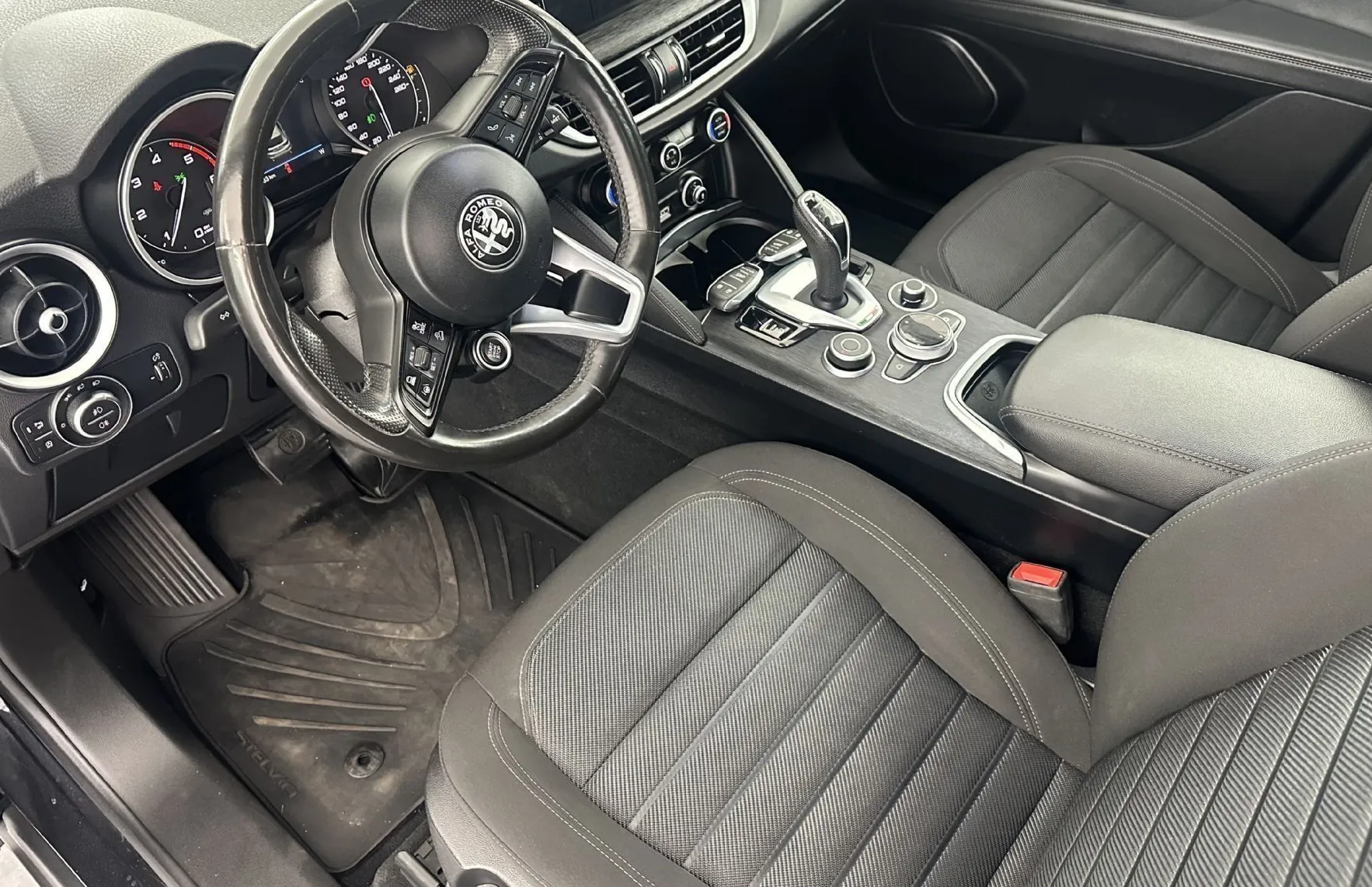 Zunanja slika - Alfa Romeo Stelvio - 2.2 TURBO DIESEL 190CV AT8 Q4.ACC.KAMERA.LED.NAVI - 13