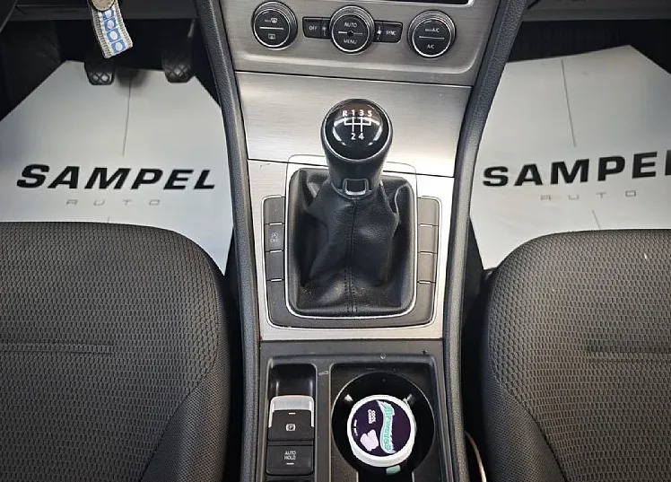Zunanja slika - VW Golf - 1.6 TDI BMT - SLO - TEMPOMAT - SAMO 150€ MESEČNO - 14