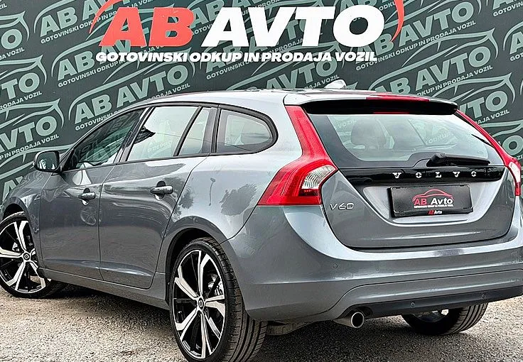 Zunanja slika - Volvo V60 - D3 Momentum Geartronic+110KW+BIXENON+NAVI+UGODNO - 7
