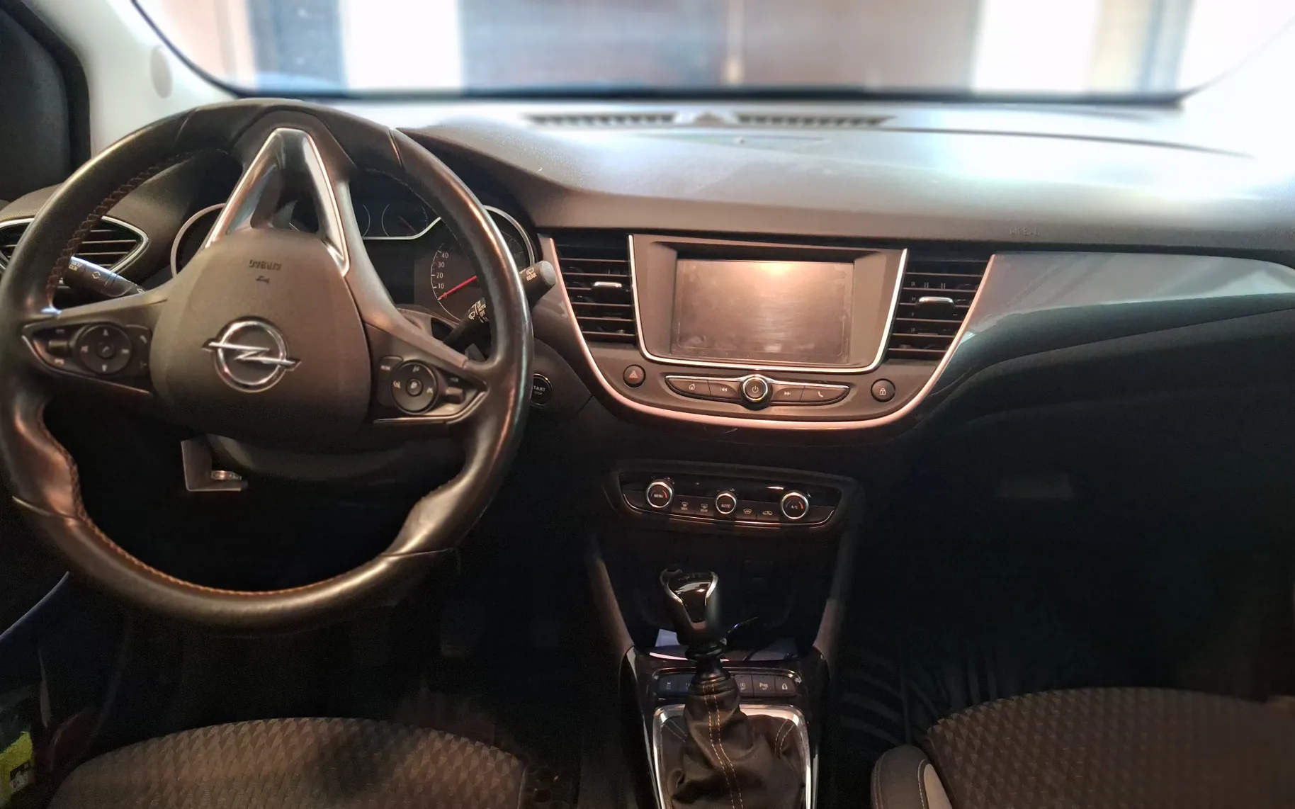 Notranja slika - Opel Crossland X - 1,2 Turbo Innovation Start/Stop - 5