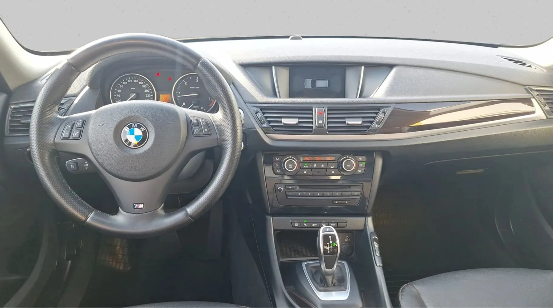 Zunanja slika - BMW X1 - serija :  xDrive18d xLine AUT. 1.lastnik SLO - 9