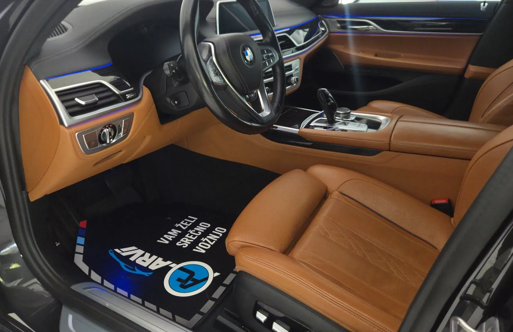 Zunanja slika - BMW Serija 7 - : 730d Avt-RADAR-WEBASTO-SOFT-HLAJ-KAM360-PANO - 10