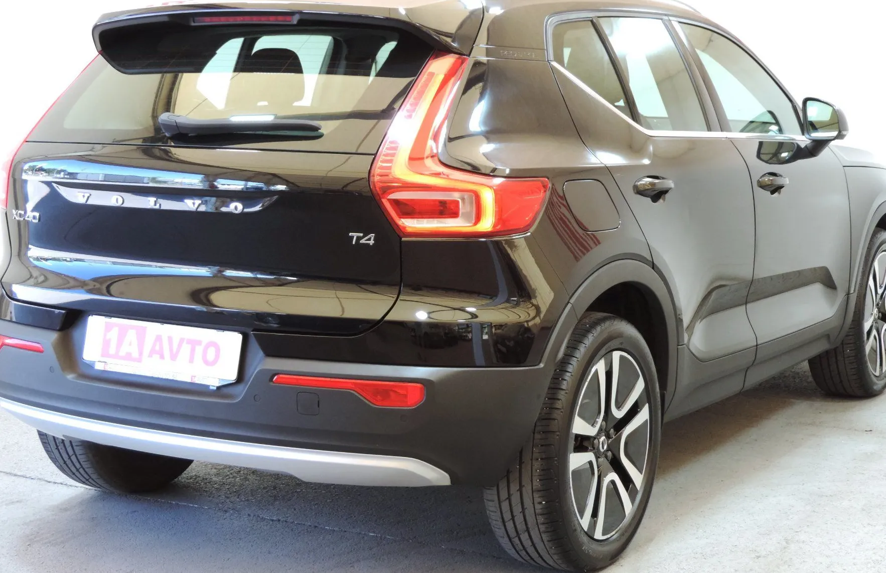 Zunanja slika - Volvo XC40 - T4 Recharge Twin Engine Inscription Avt. - 5