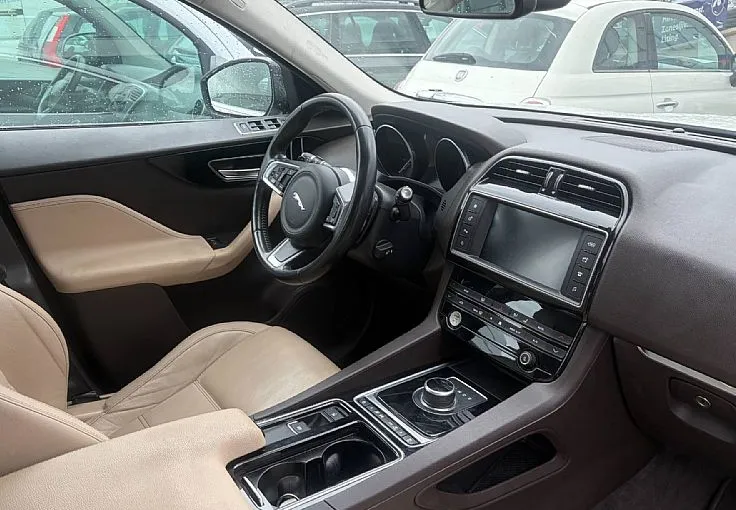 Zunanja slika - Jaguar F-PACE - AWD 2.0 D  20d  Prestige Avt. V OKVARI - 5