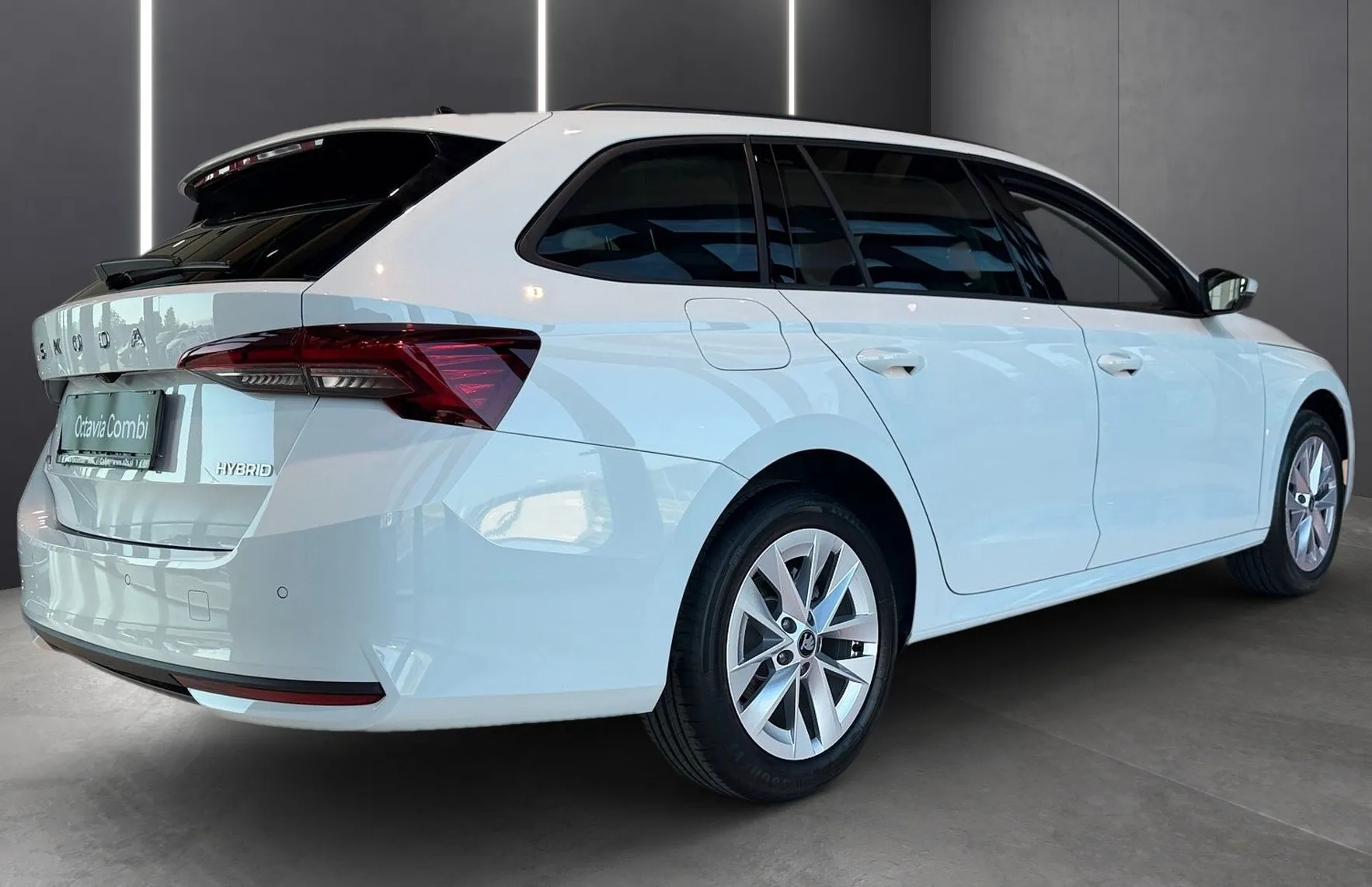 Zunanja slika - Škoda Octavia - Combi 1.5 TSI mHEV Family DSG - 3