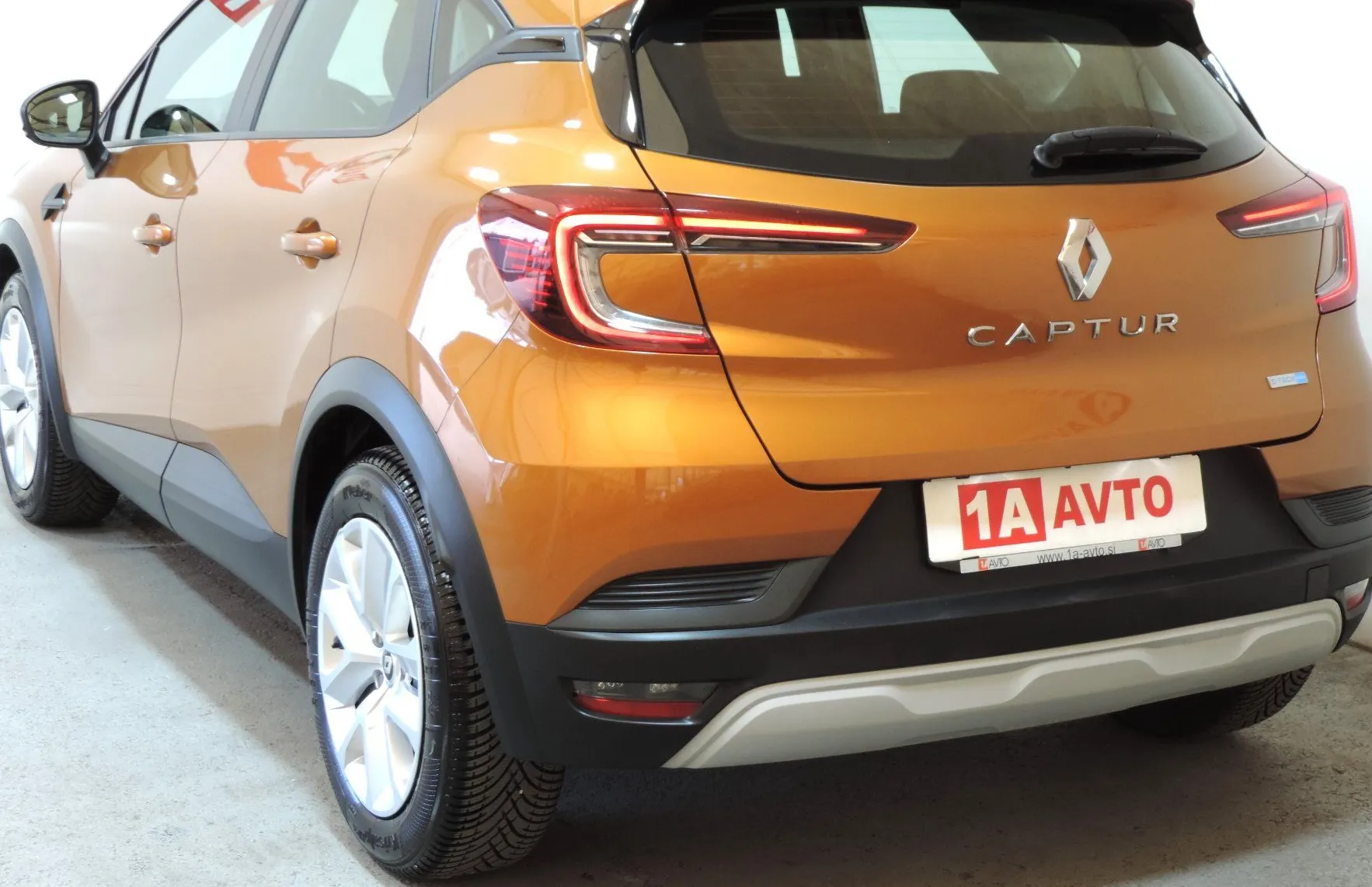 Zunanja slika - Renault Captur - E-Tech 145  Avt. - 7