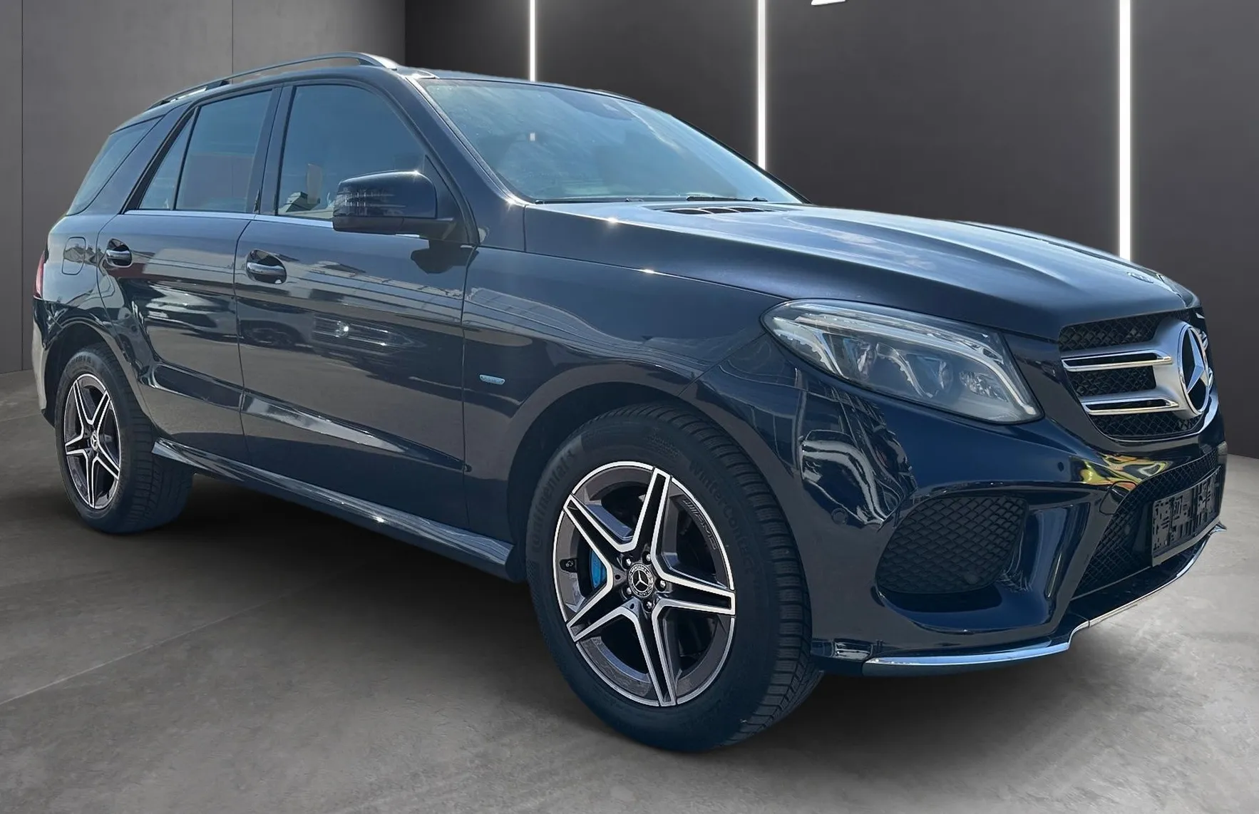 Zunanja slika - Mercedes-Benz GLE-Razred - 500 e 4-Matic Aut. Hybrid-AMG Line-Vlečna kljuka.. - 2