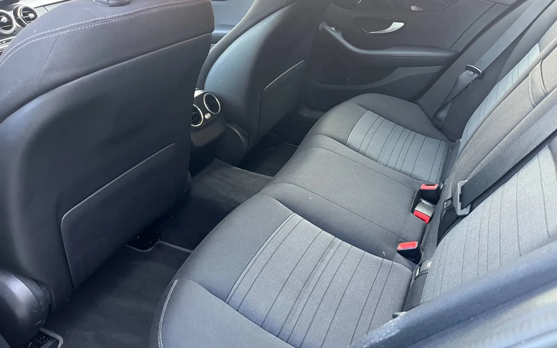 Notranja slika - Mercedes-Benz C-Razred - C 180 d-1 LASTNIK-98000 Km-ALU-NAVI-KAM-ODLIČEN - 12
