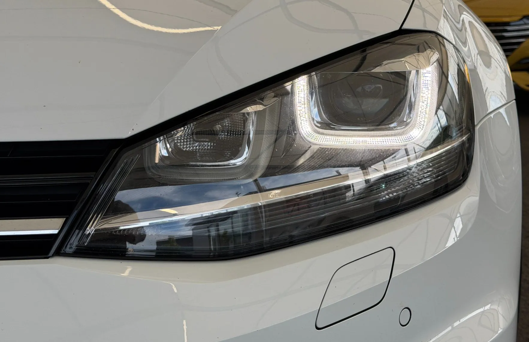Zunanja slika - Volkswagen Golf - Variant R-Line Edition 1.4TSI SLO 1.Lastnik-XENON-TEMPOMAT - 3