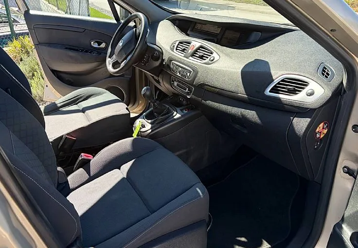 Zunanja slika - Renault Scénic - Scenic 1.5 dCi Dynamique ZELO LEPO OHRANJEN - 11