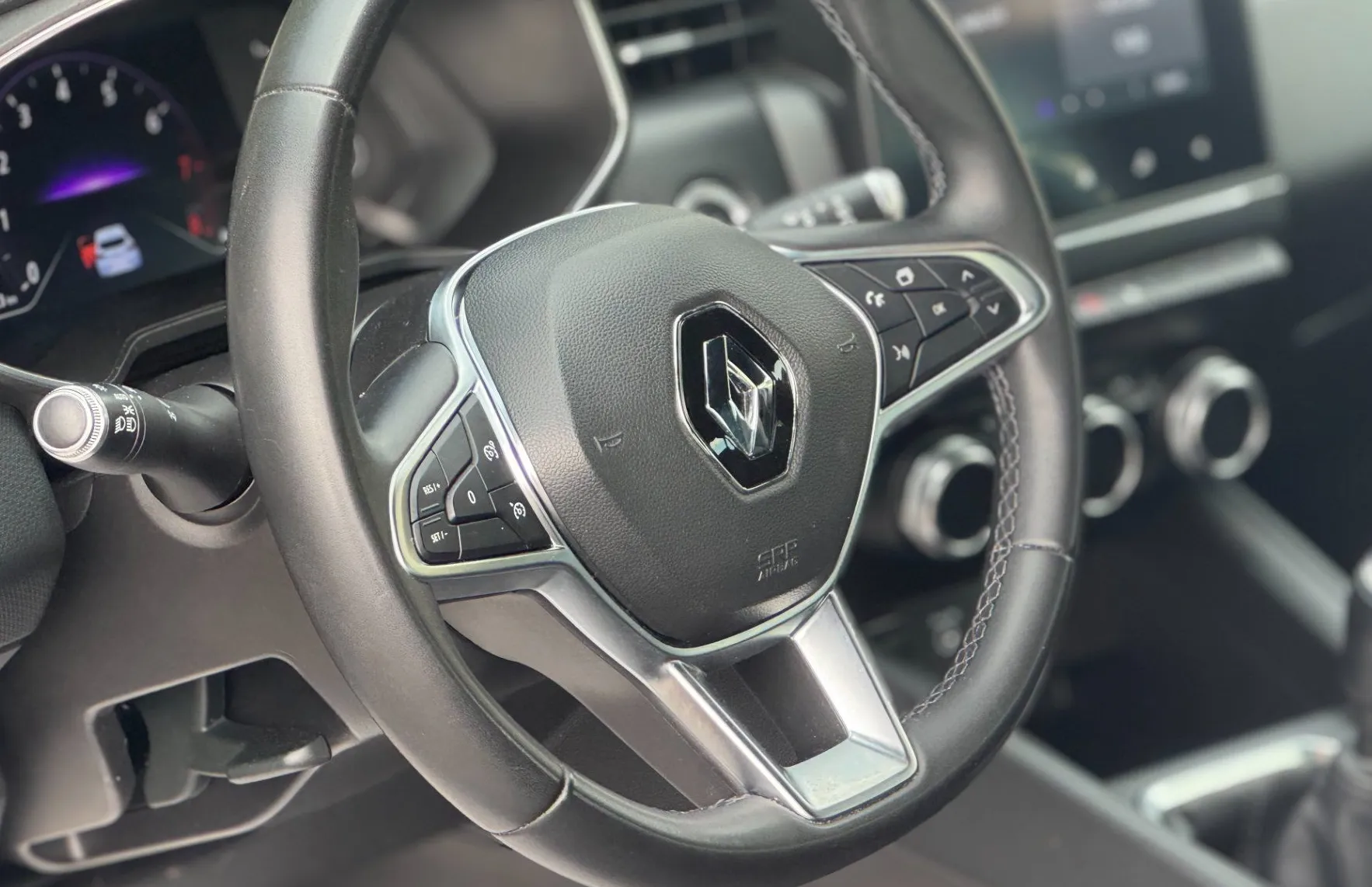 Zunanja slika - Renault Clio - TCe 90 Intens - vlečna kljuka - 9