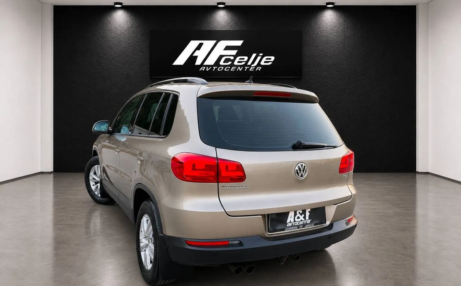 Notranja slika - Volkswagen Tiguan - 2.0 TDI-192.000km-LIZING ZA TUJCE - 7