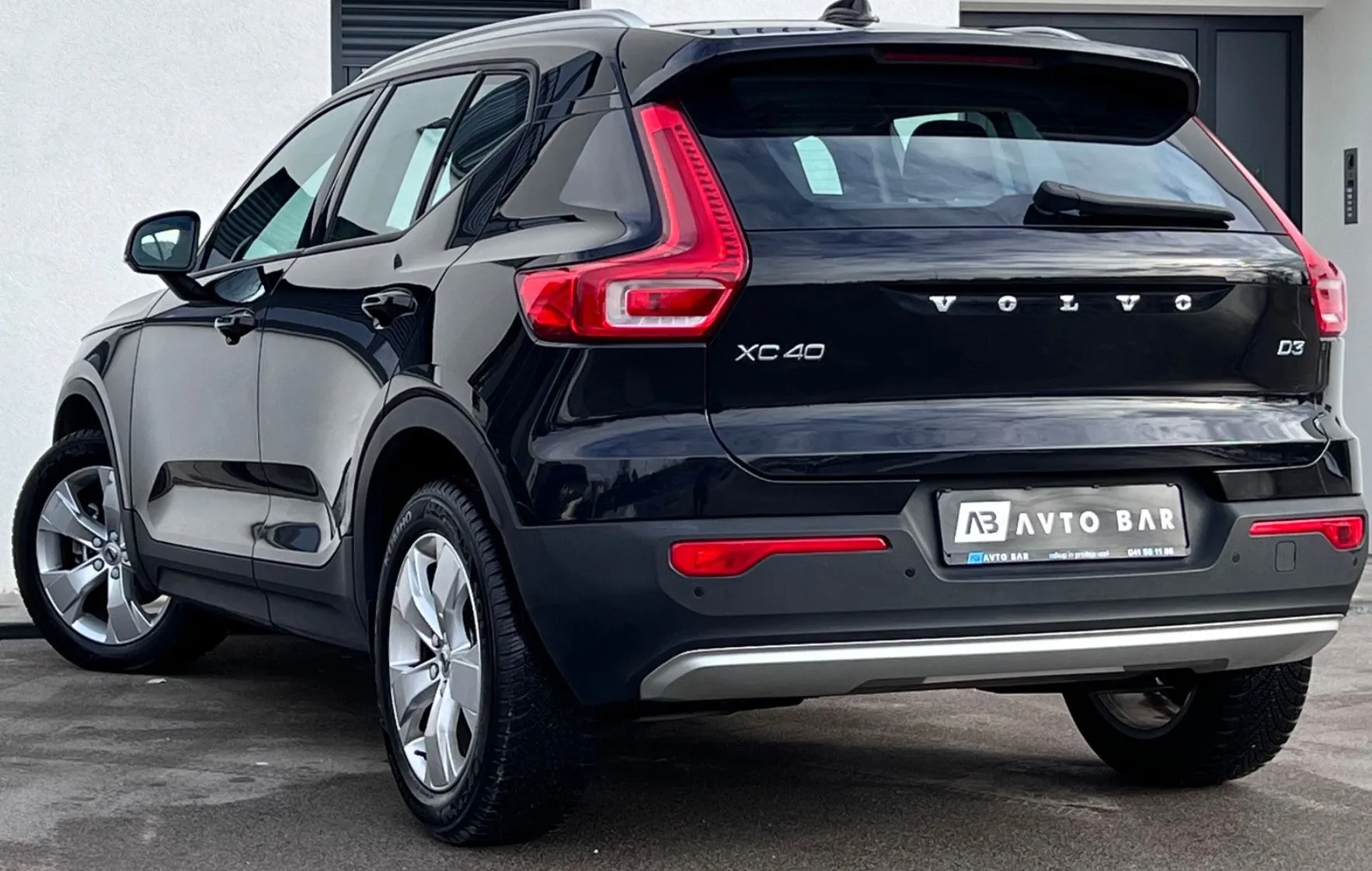 Zunanja slika - Volvo XC40 - D3+LED+NAVI+KAMERA+ALU+KEYLESS GO+AUTO HOLD - 8