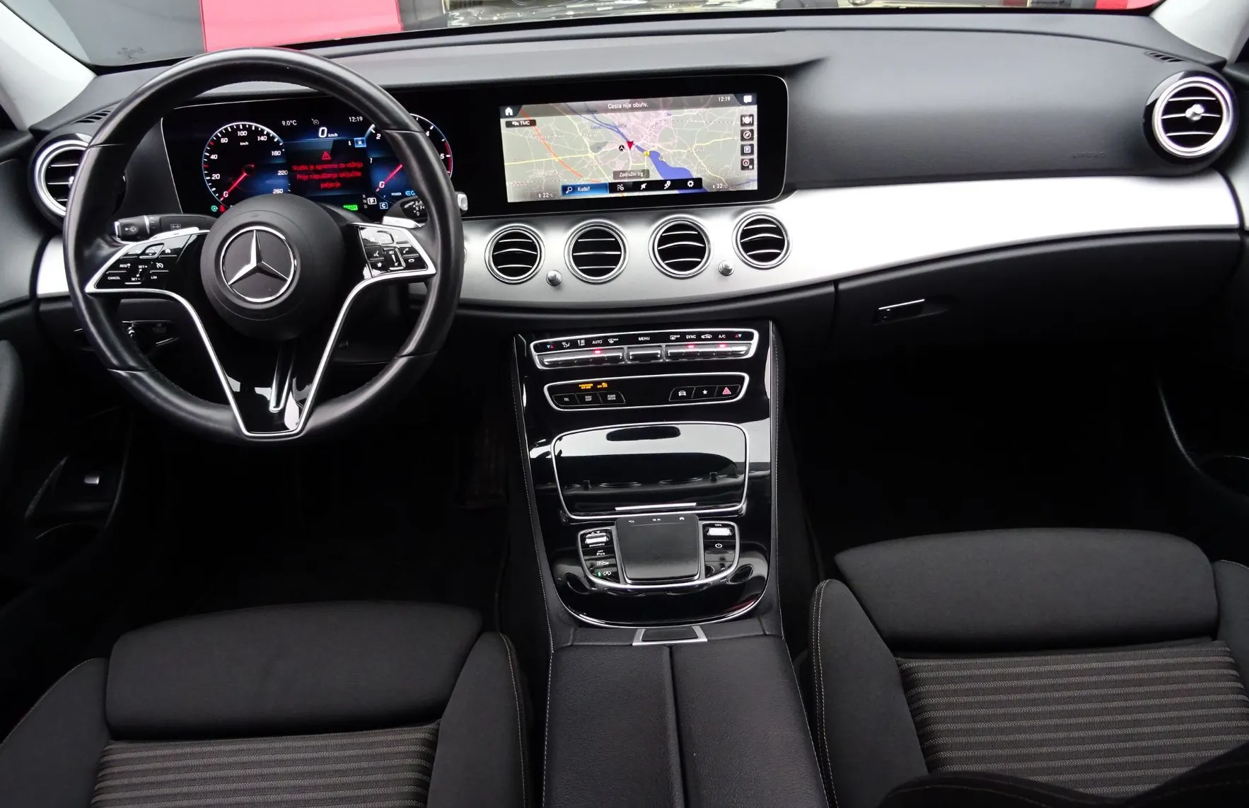 Zunanja slika - Mercedes-Benz E-Razred - E 220 d 9G TRONIC 200KM - LED - NAVI - 18 COL - - 12