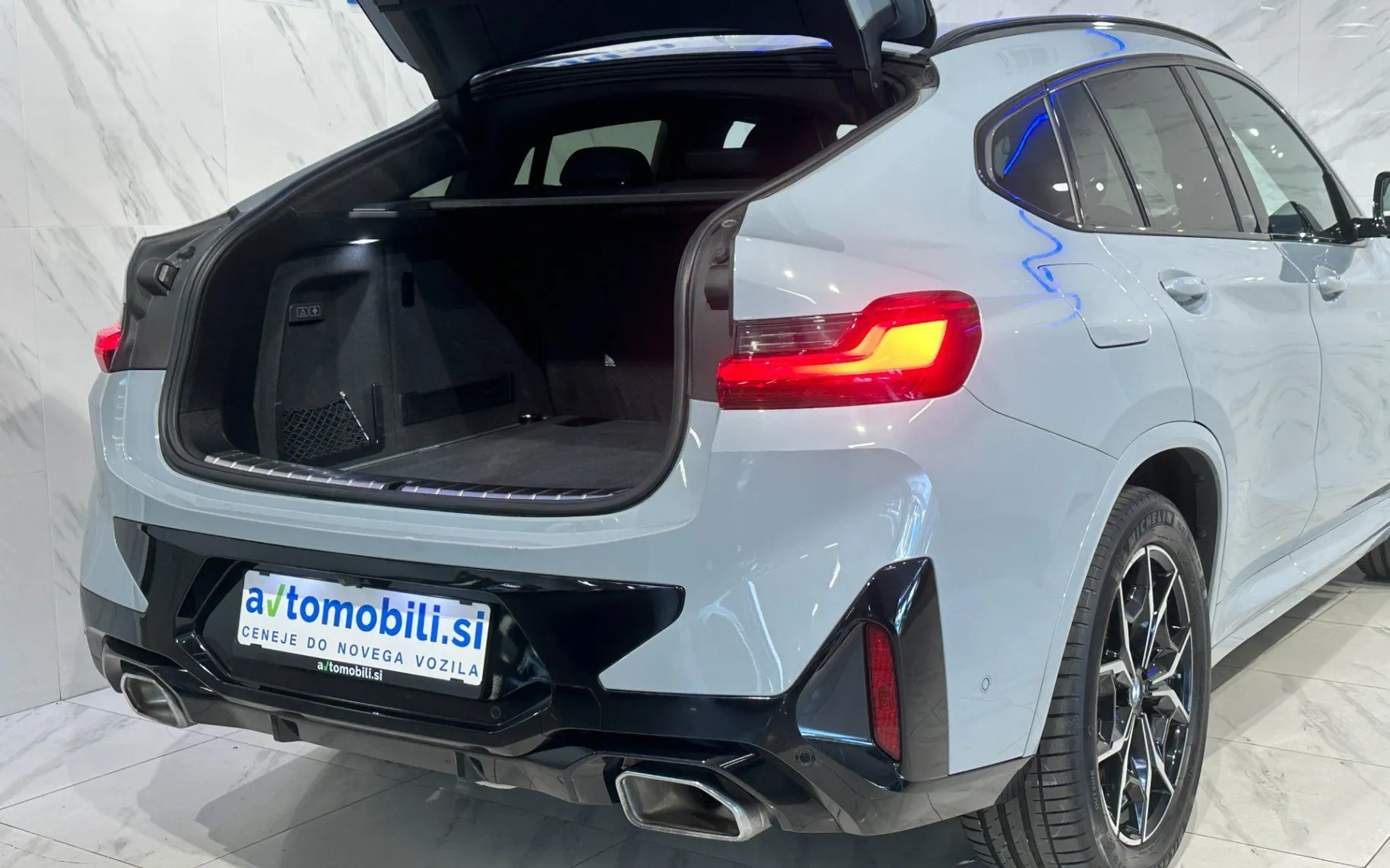 Notranja slika - BMW serija X4: - xDrive20d|M|Laser|ACC|HUD|Kamera|Kljuka|Harman|... - 7
