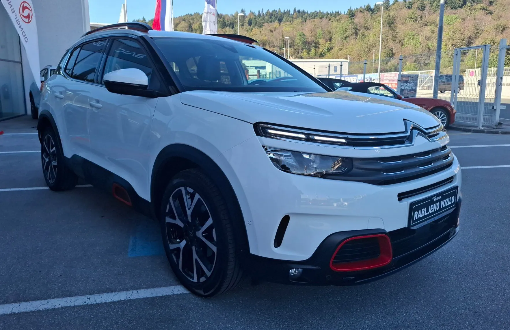 Zunanja slika - Citroën C5 Aircross - 1.2 PureTech 130 Shine - MENJAN JERMEN - ODLIČEN - 4
