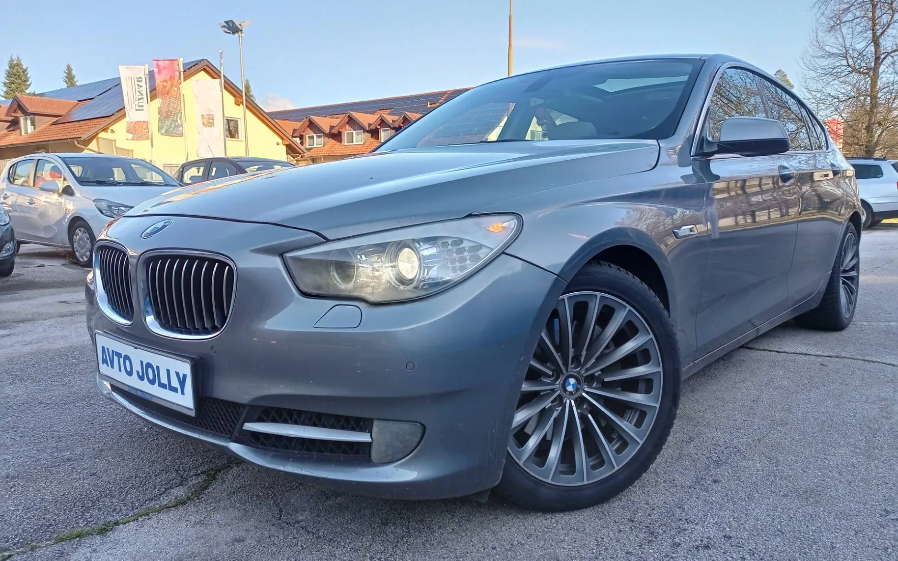 Zunanja slika - BMW Serija 5 - 530d PANORAMA.KAMERA.VSA MOŽNA OPREMA - 1