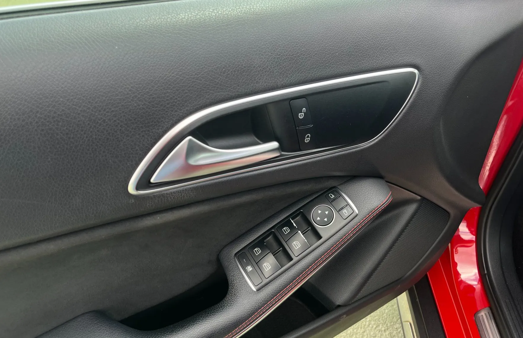 Zunanja slika - Mercedes-Benz GLA-Razred - GLA 200 d AMG Line Avt. NAVI. TEMPOMAT. F1 PRES. - 12
