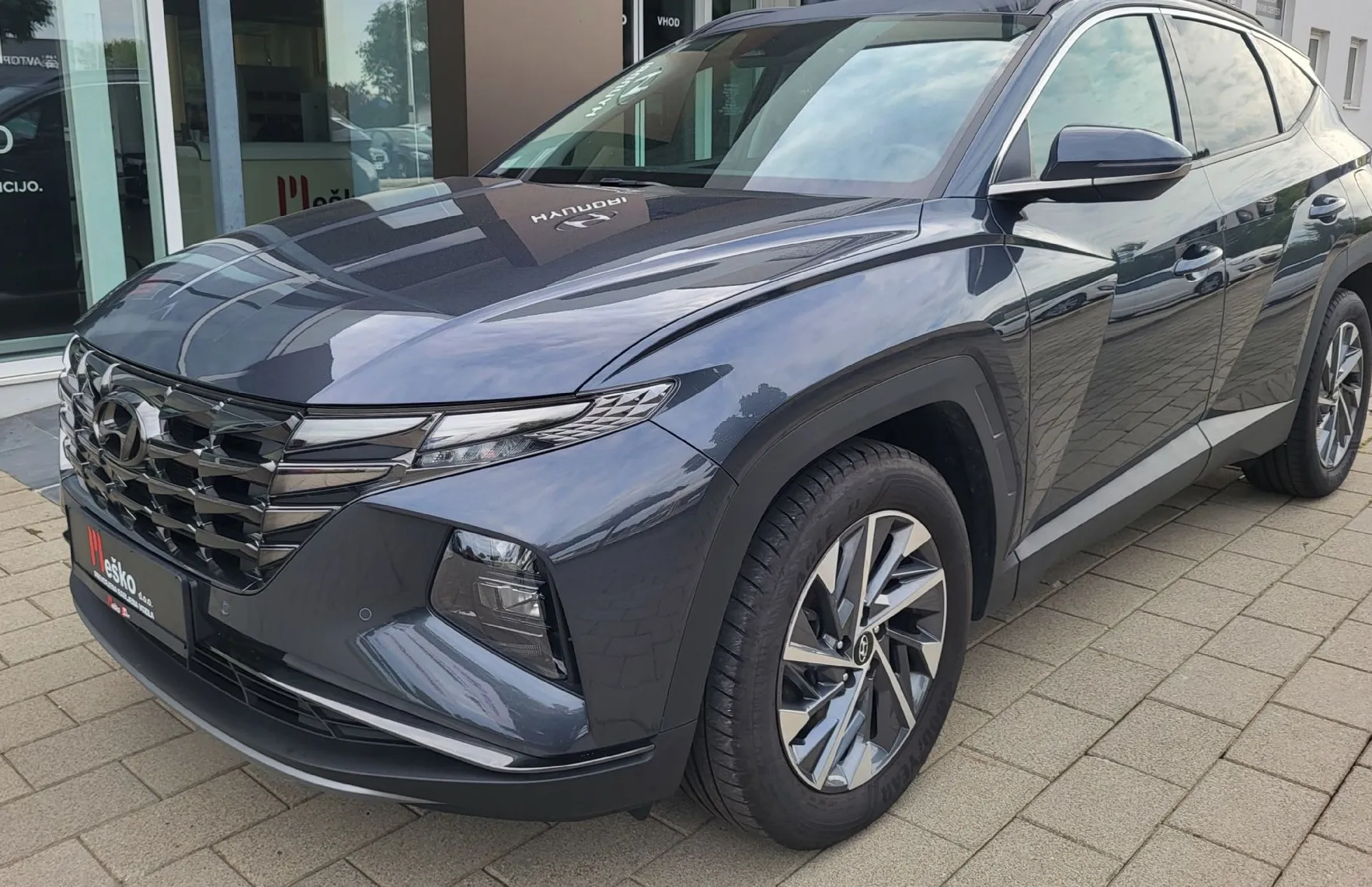 Zunanja slika - Hyundai Tucson - 1.6 T GDI Premium tov.garanc-1 last-slo-navi-kamer - 1