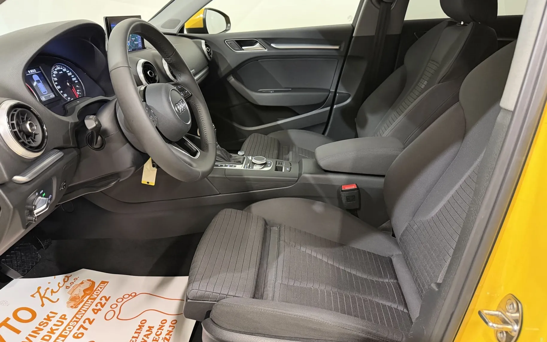 Notranja slika - Audi A3 - 2.0 TFSI-QUATTRO-36.000KM-S TRONIC-NAVI-TEMPOMAT.. - 10