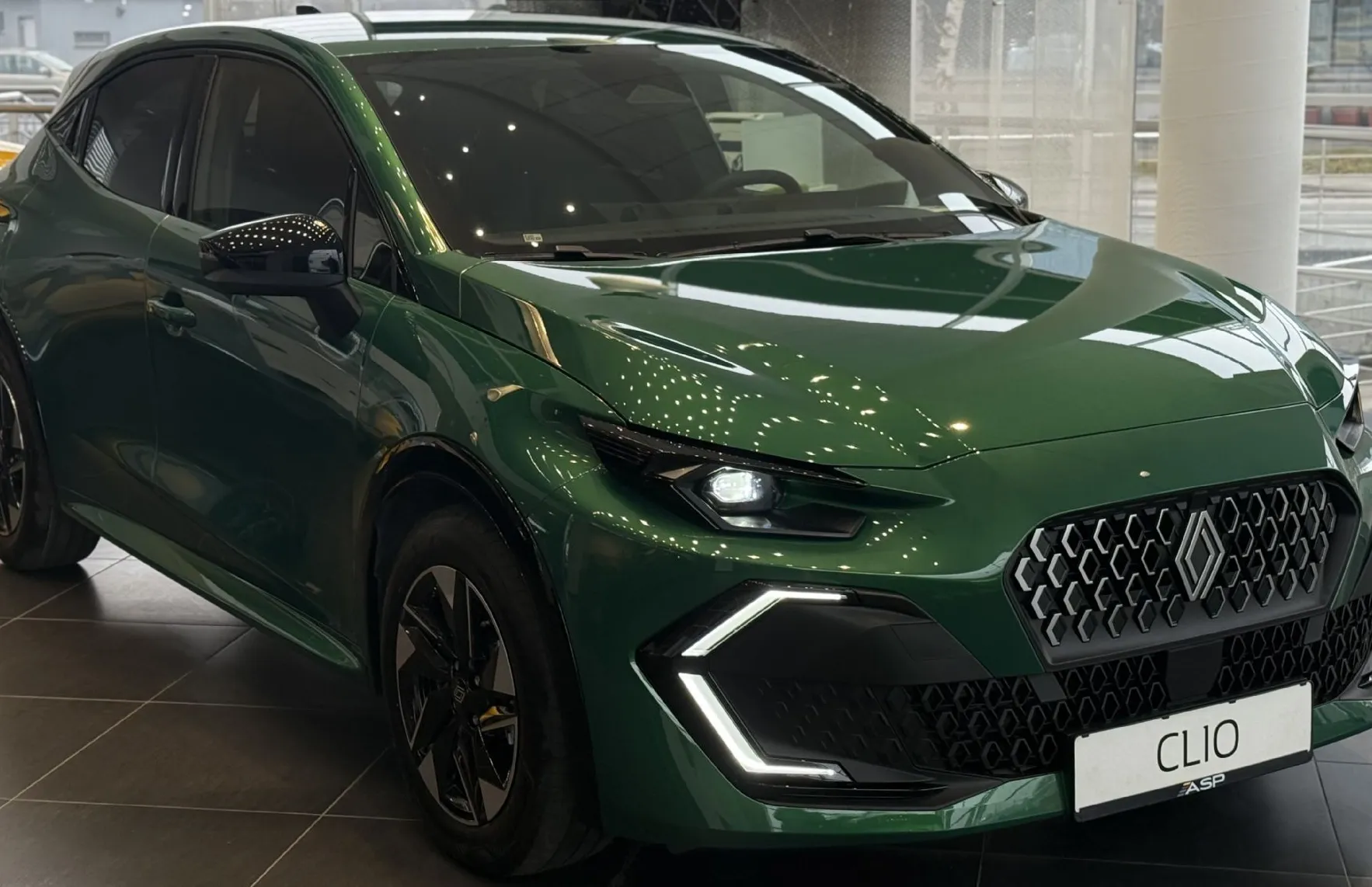 Zunanja slika - Renault Clio - techno TCE 115 - 3