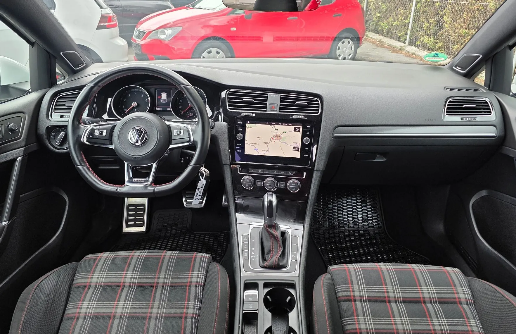 Zunanja slika - Volkswagen Golf - 2.0 GTI BMT DSG LED-ALU-GRETJE SEDEŽEV-NAVI - 8