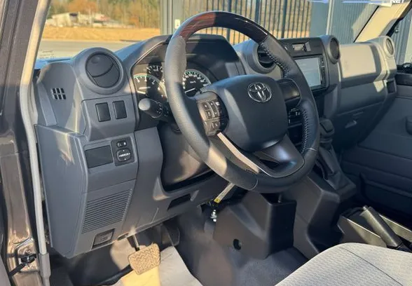 Zunanja slika - Toyota Land Cruiser - 4.0 V6 pickup enojna kabina - 5