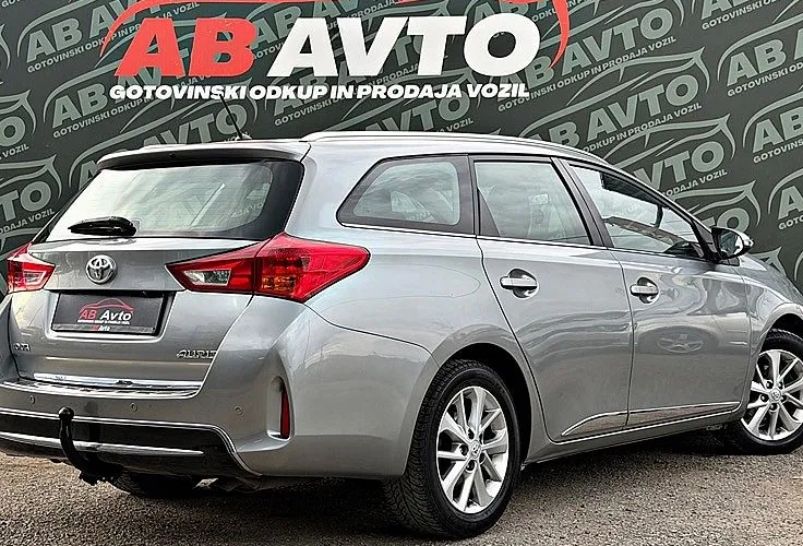 Zunanja slika - Toyota Auris - 1.6 TS+97KW+SLO+ALU+XENON+PRIKLOP+BREZ POLOGA+TOP - 5