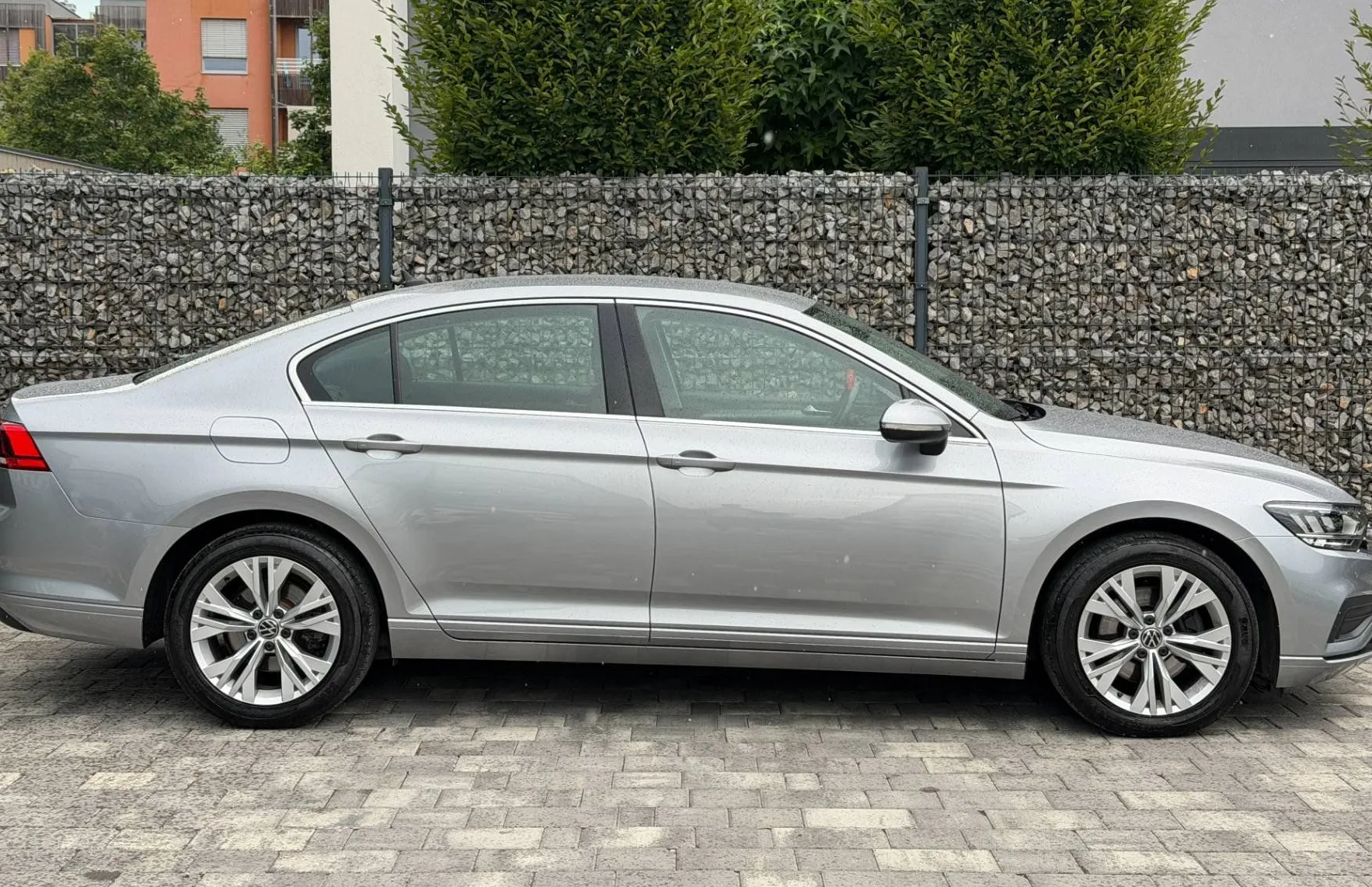 Zunanja slika - Volkswagen Passat - 2.0 TDI BMT SCR DSG |SLO|KAM|3 CON.|NAVI| - 8