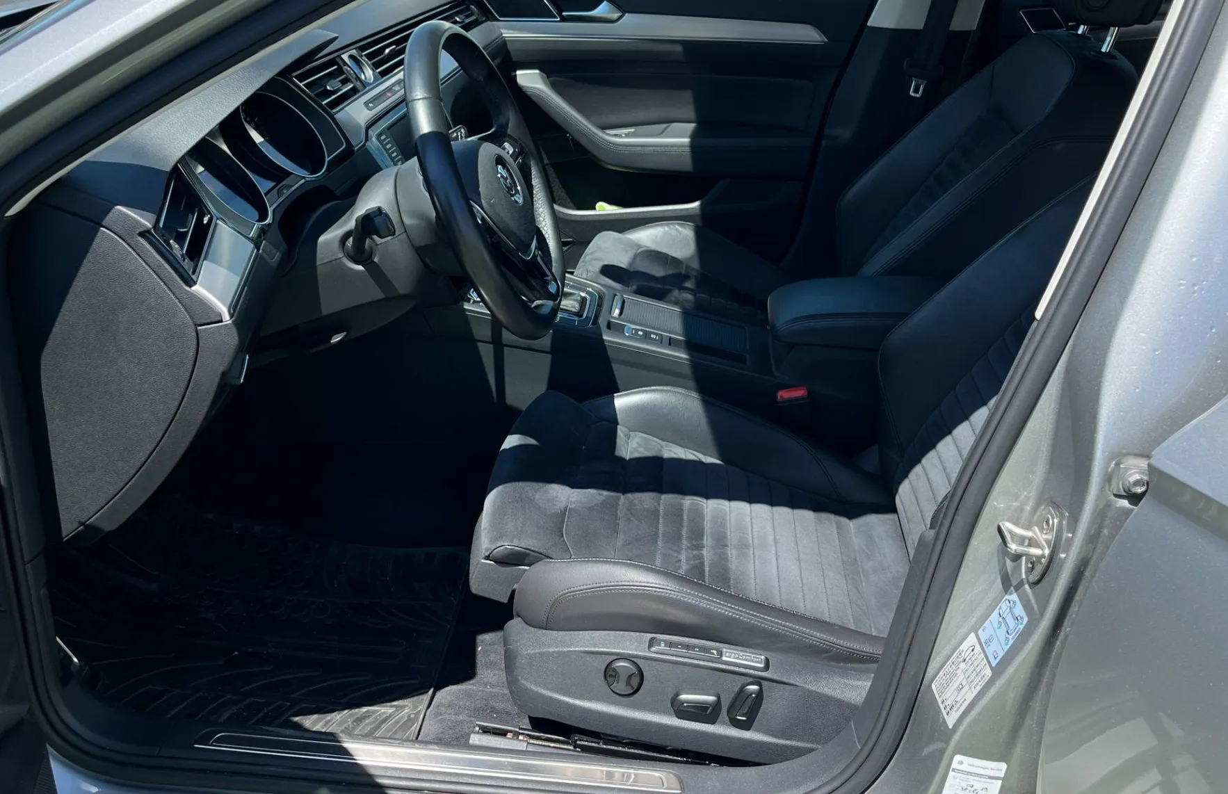 Zunanja slika - VW Passat - Variant 2.0 TDI BMT Highline DSG.DYNA. LED.ACC.MASAŽ. - 12