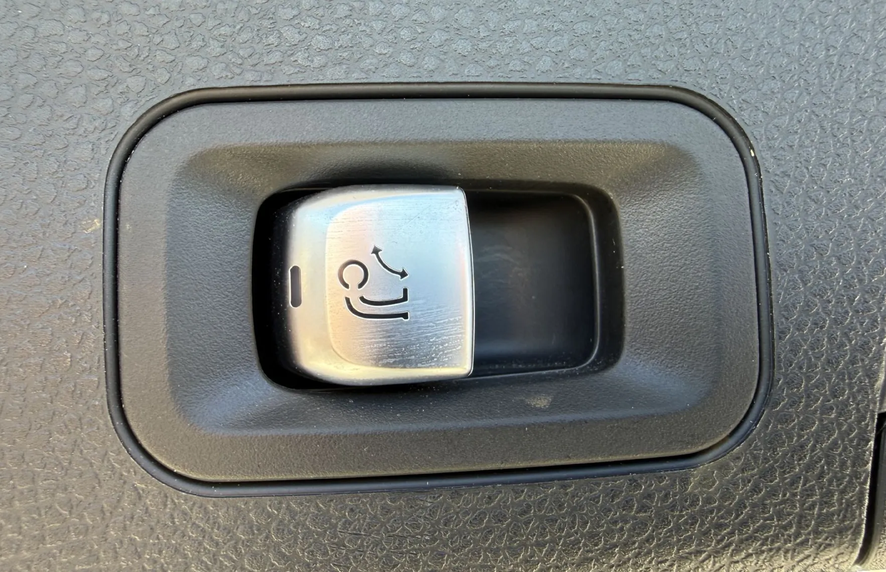 Zunanja slika - Mercedes-Benz C-Razred - C200d T PANO-FULLED-ACC-EL.PRT-NAVI-BT-360-AMBIENT - 20