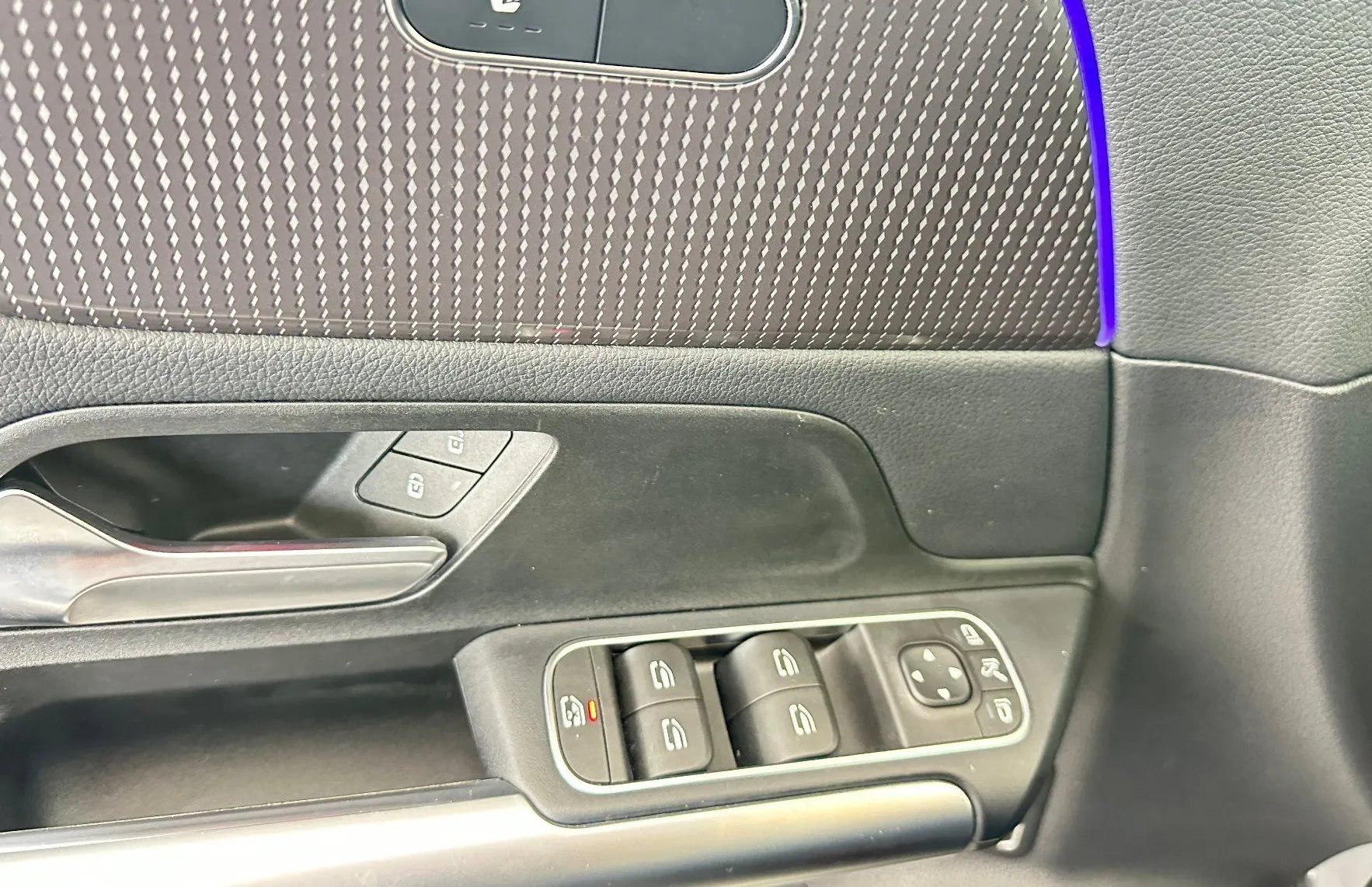 Zunanja slika - Mercedes-Benz EQA - 250 Business.KAMERA.NAVI.USNJE.LED.SAMO 57.590 KM - 4