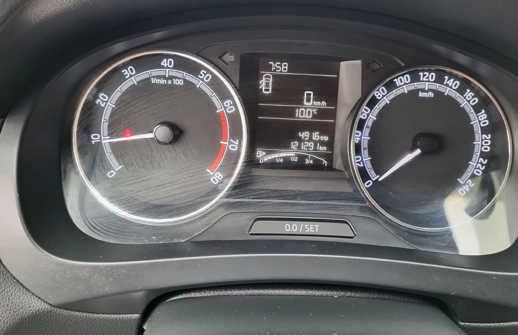 Zunanja slika - Škoda Rapid - 1.0 TSI slo-1last-ac-el.paket-vl.kljuka-Bluetooth - 9