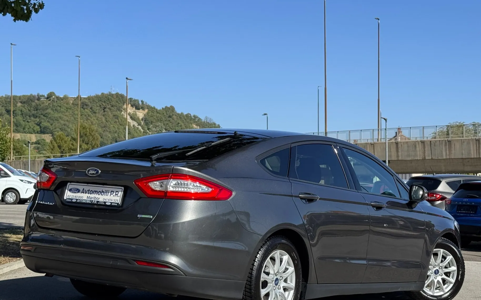 Zunanja slika - Ford Mondeo - 1.5 EcoBoost TREND 1.LASTNIK SLO NAKUP NA OBROKE - 7