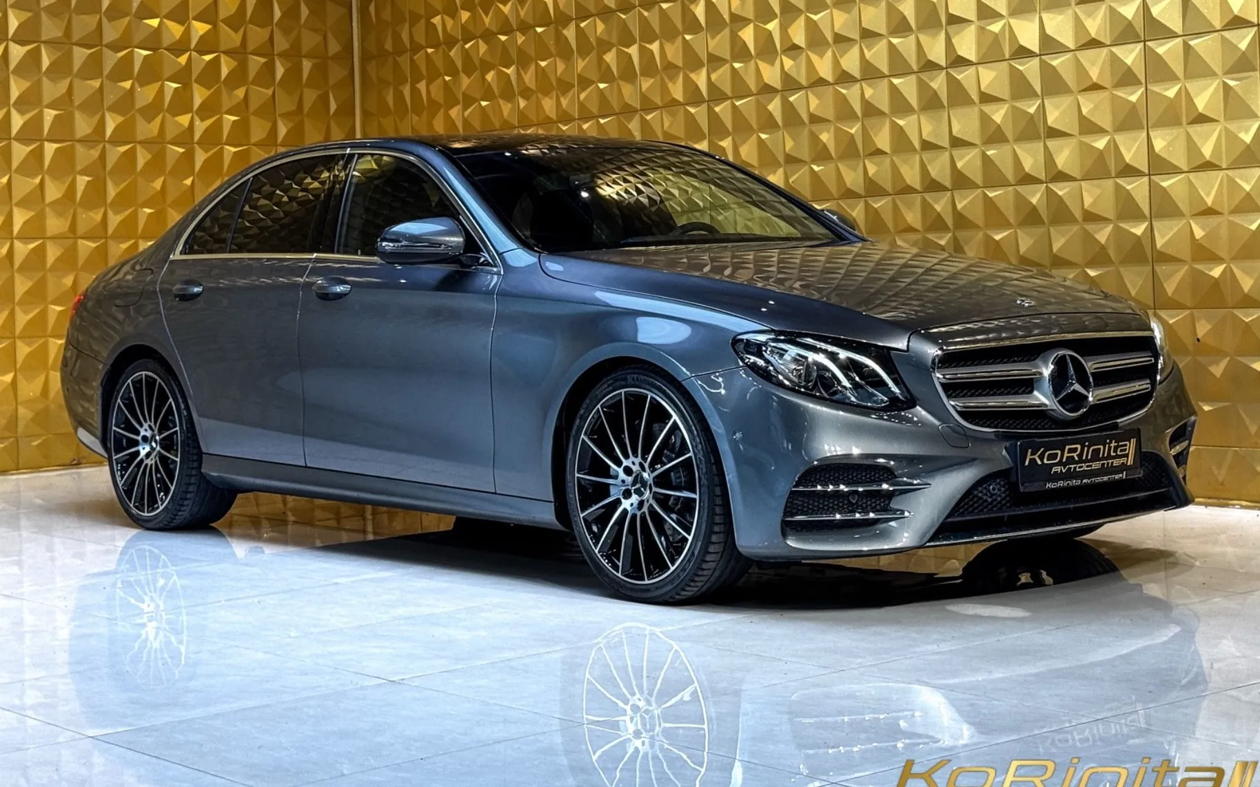 Zunanja slika - Mercedes-Benz E-Razred - E200d AMG Line-PANO-KAMERA-GRETJE-AMBI - 1