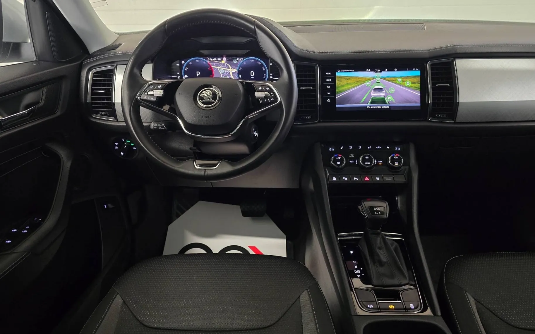 Notranja slika - Škoda Kodiaq - 4x4 2.0 TDI Ambition Tour DSG - Matrix.virtual.ACC - 11