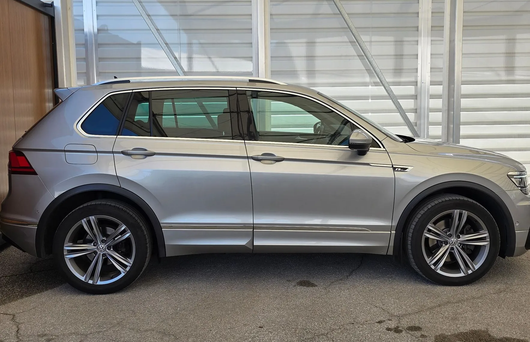 Zunanja slika - VW Tiguan Allspace - 4motion 2.0 TDI R-Line - VIRTUAL - WEBASTO- KLJUK - 5