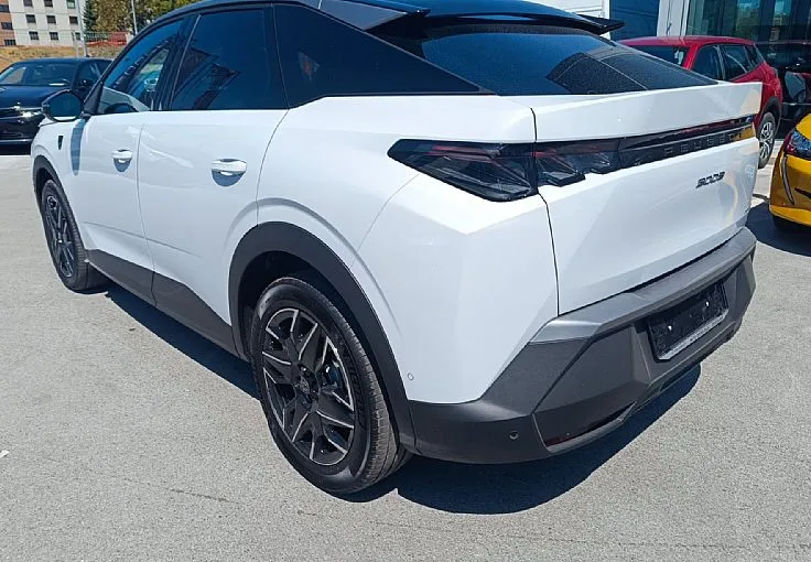 Zunanja slika - Peugeot 3008 - 1.2 MHEV 145 GT Avt-ALCANTARA-VLEČNA KLJUKA - 4