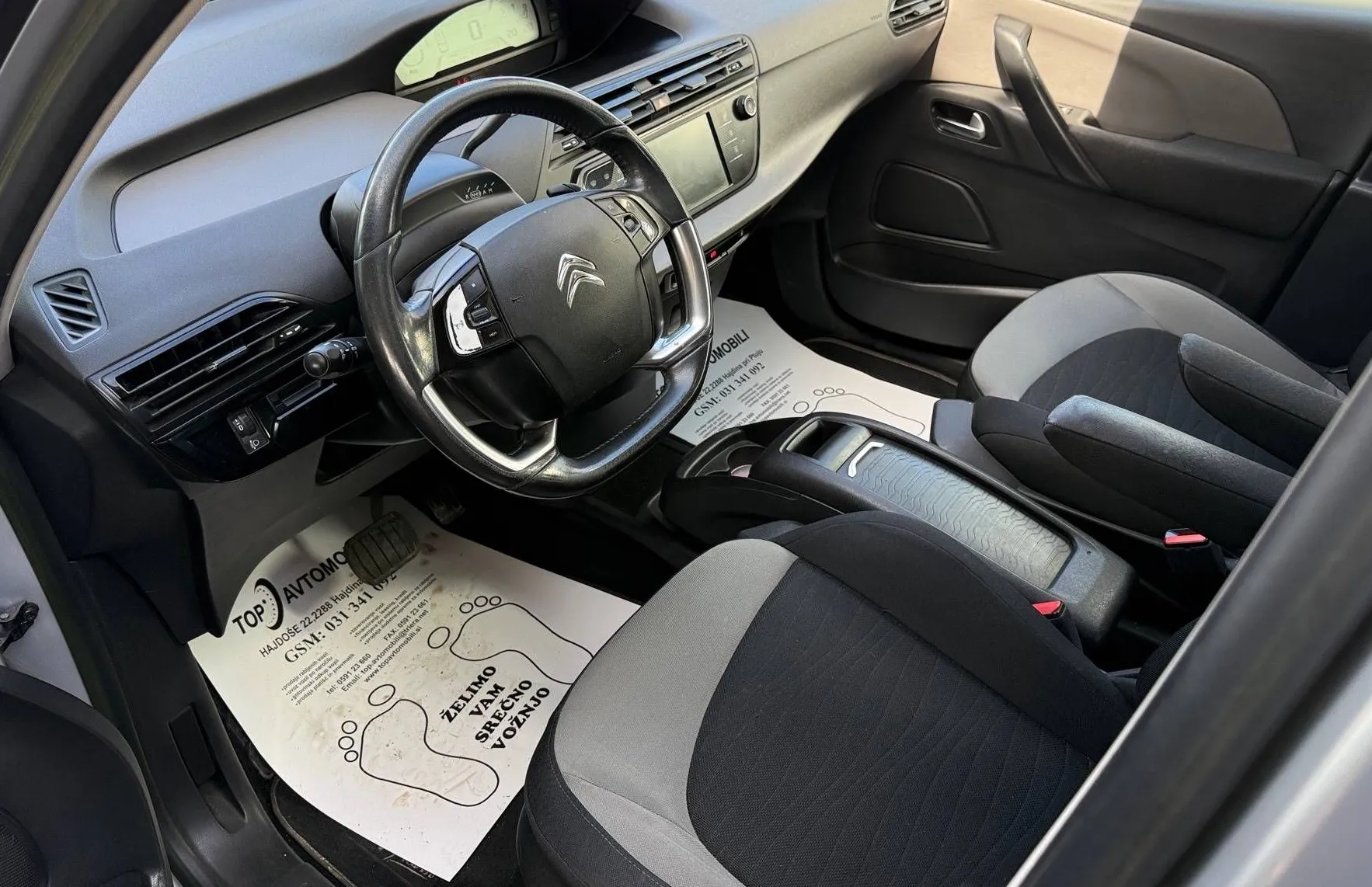 Zunanja slika - Citroën C4 - Picasso 1.6 e-HDi  NAVI PDC TEMPOMAT REDNO SERVISIRAN... - 14
